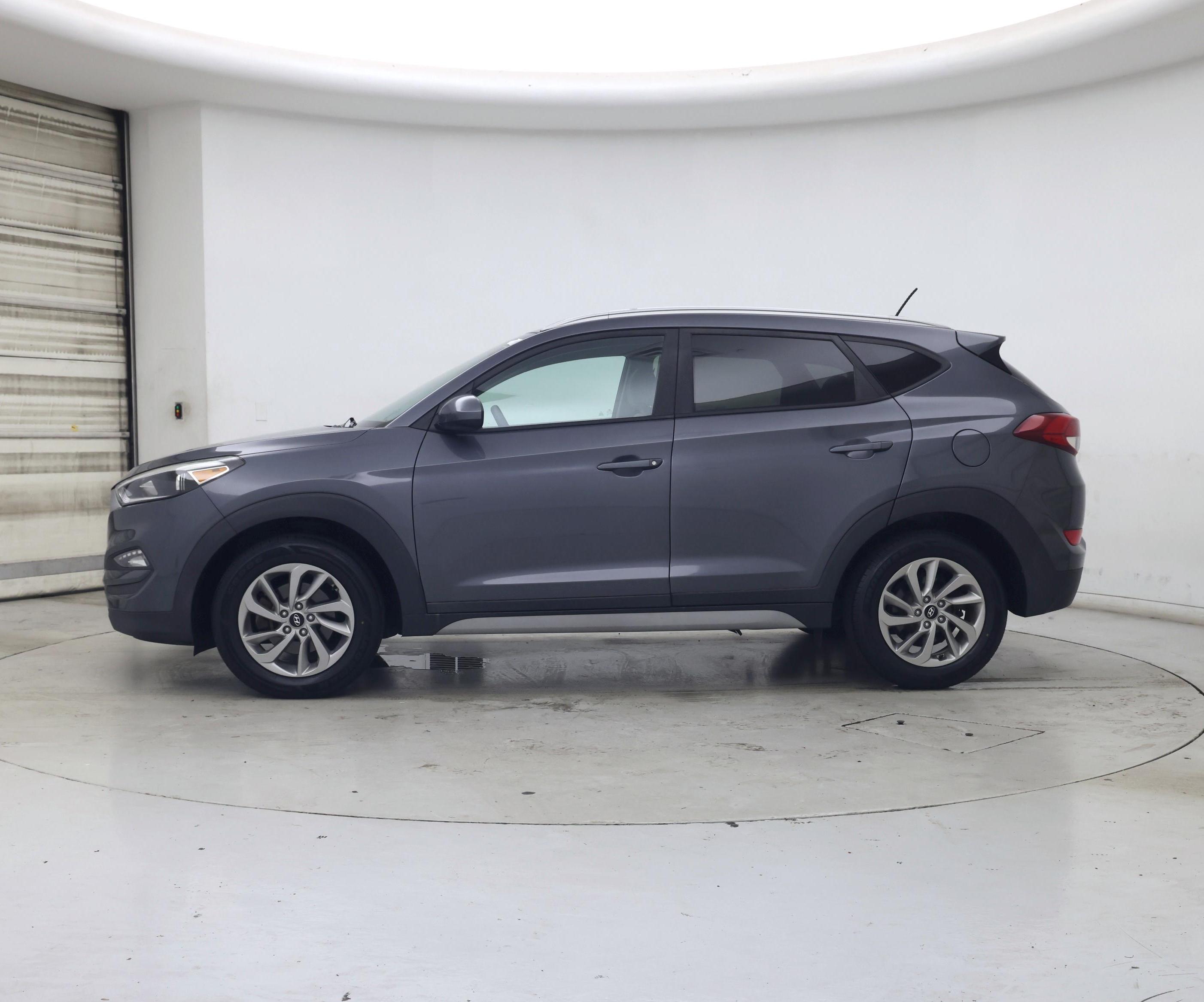 Thumbnail: 2017 Hyundai Tucson - 3