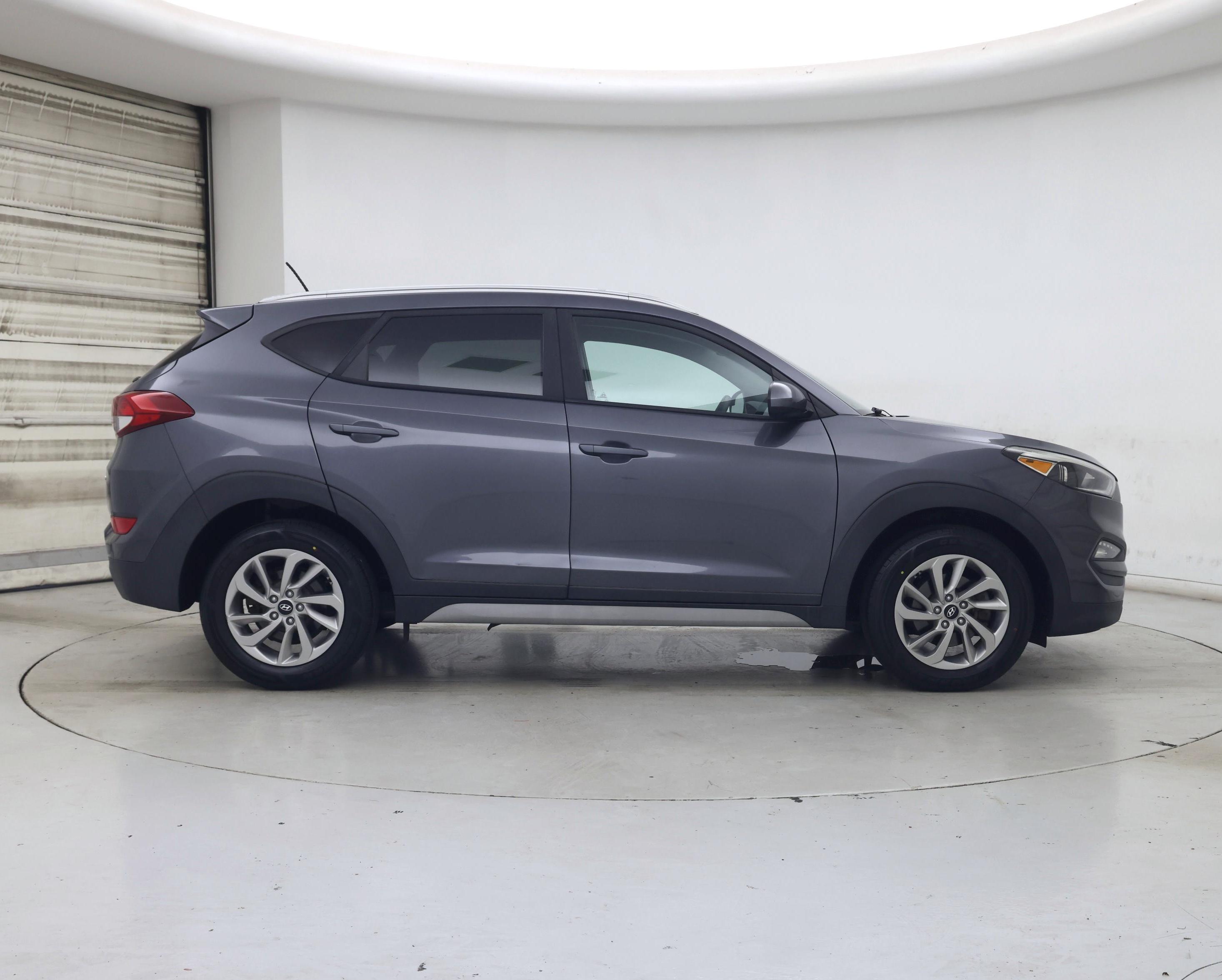 Thumbnail: 2017 Hyundai Tucson - 7