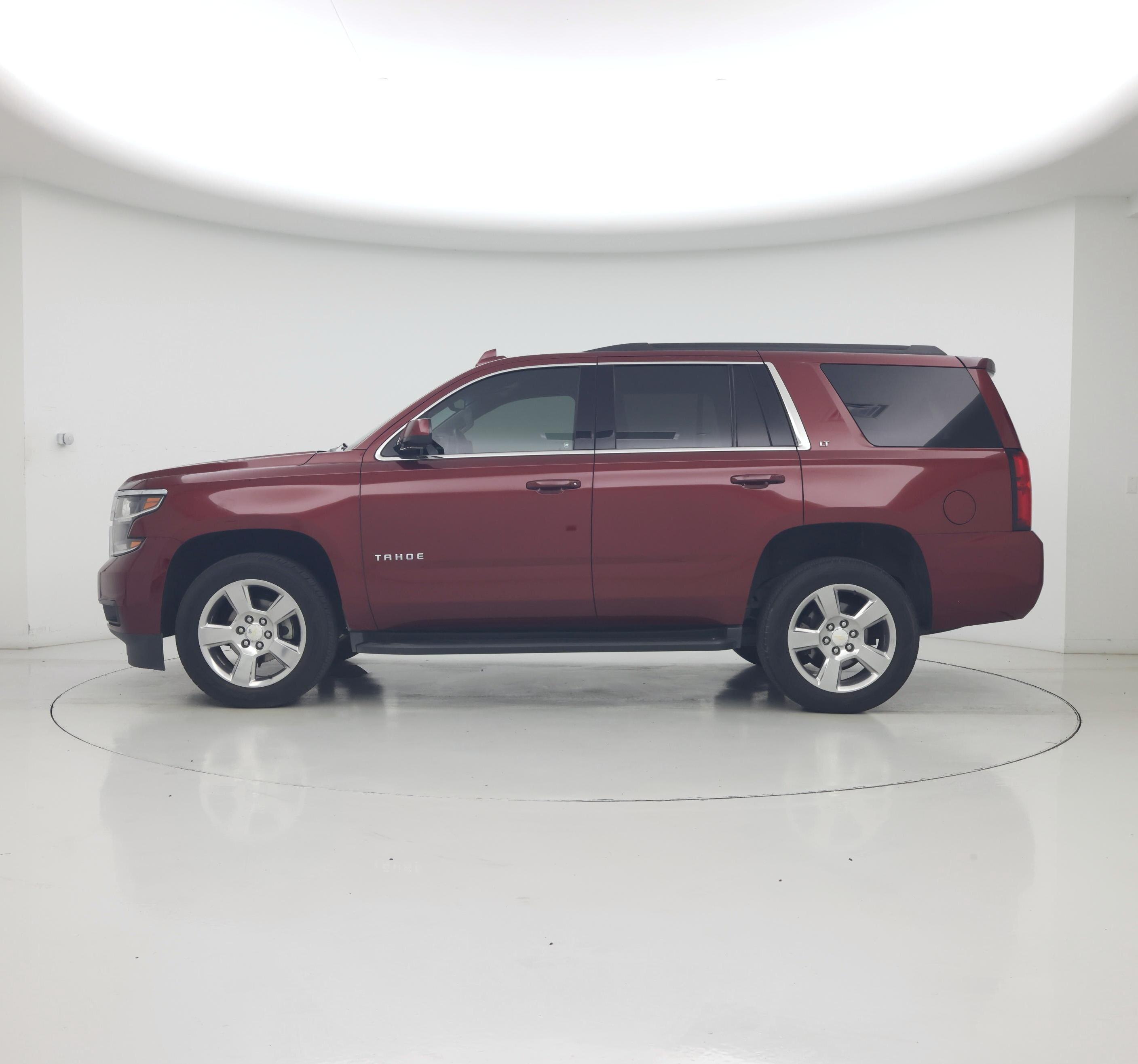Thumbnail: 2018 Chevrolet Tahoe - 3