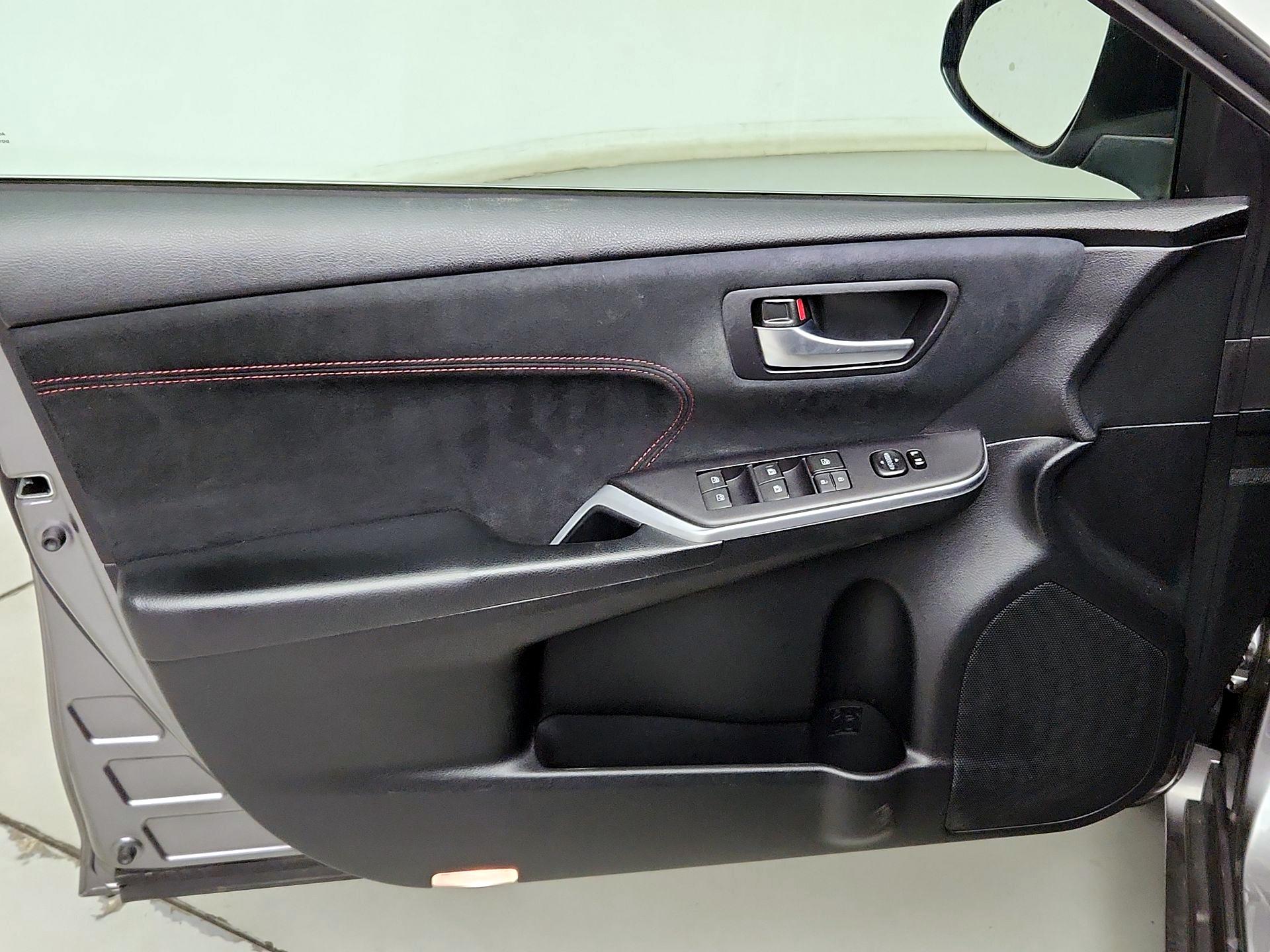 Thumbnail: 2015 Toyota Camry - 12
