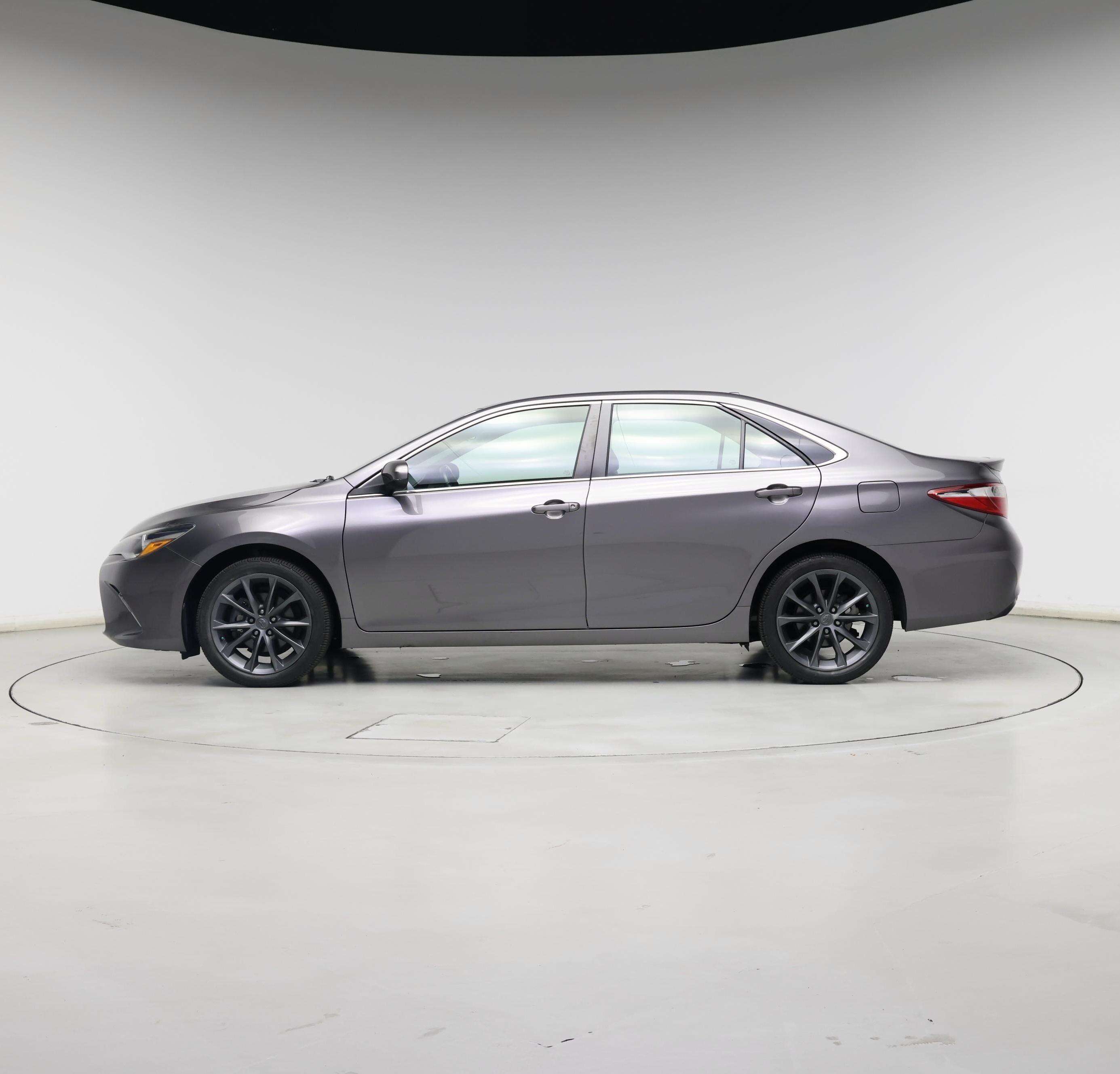 Thumbnail: 2015 Toyota Camry - 3