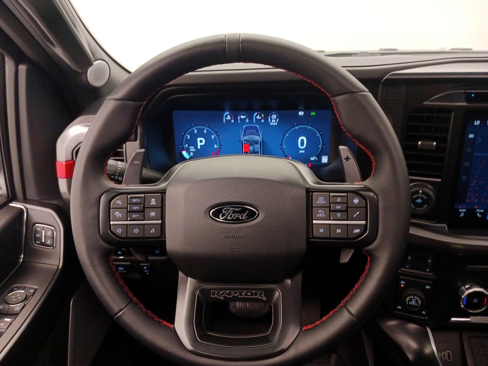 2025 Ford F-150 Raptor - Photo 11