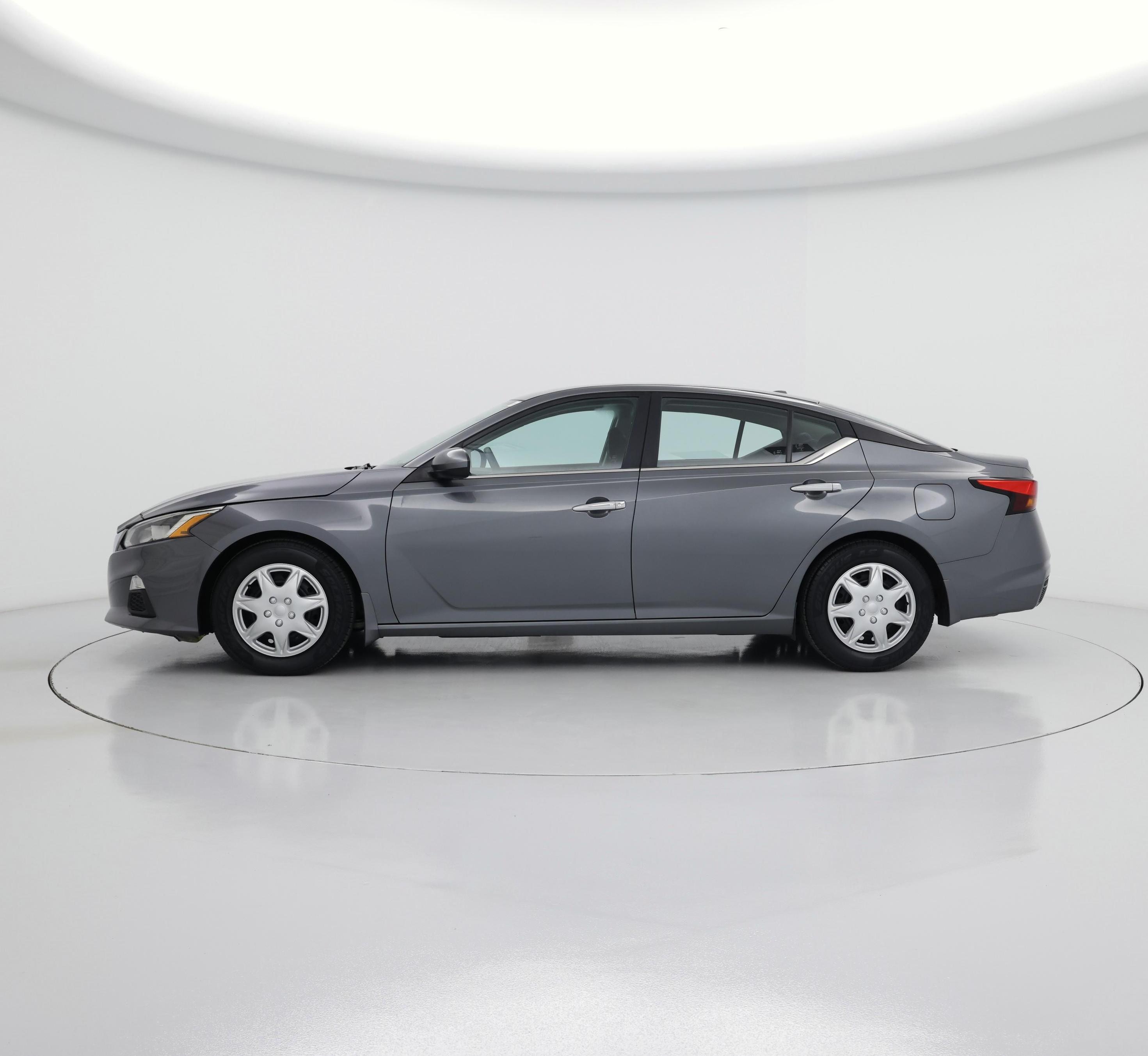Thumbnail: 2019 Nissan Altima - 3