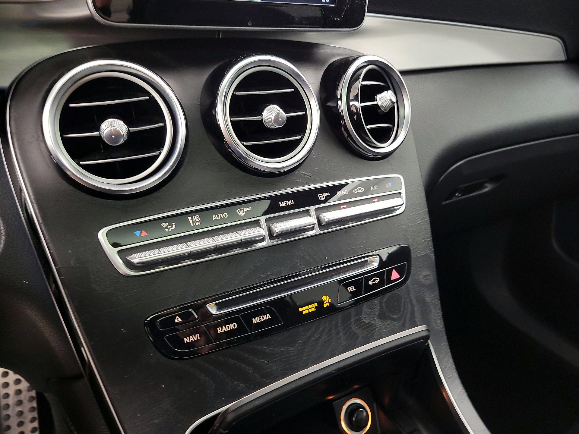 Thumbnail: 2019 Mercedes-Benz GLC - 14
