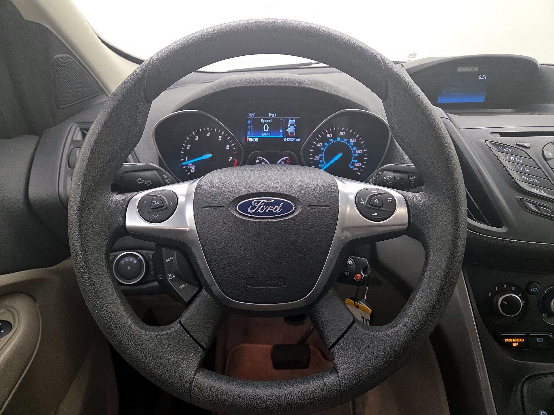 Thumbnail: 2016 Ford Escape - 10