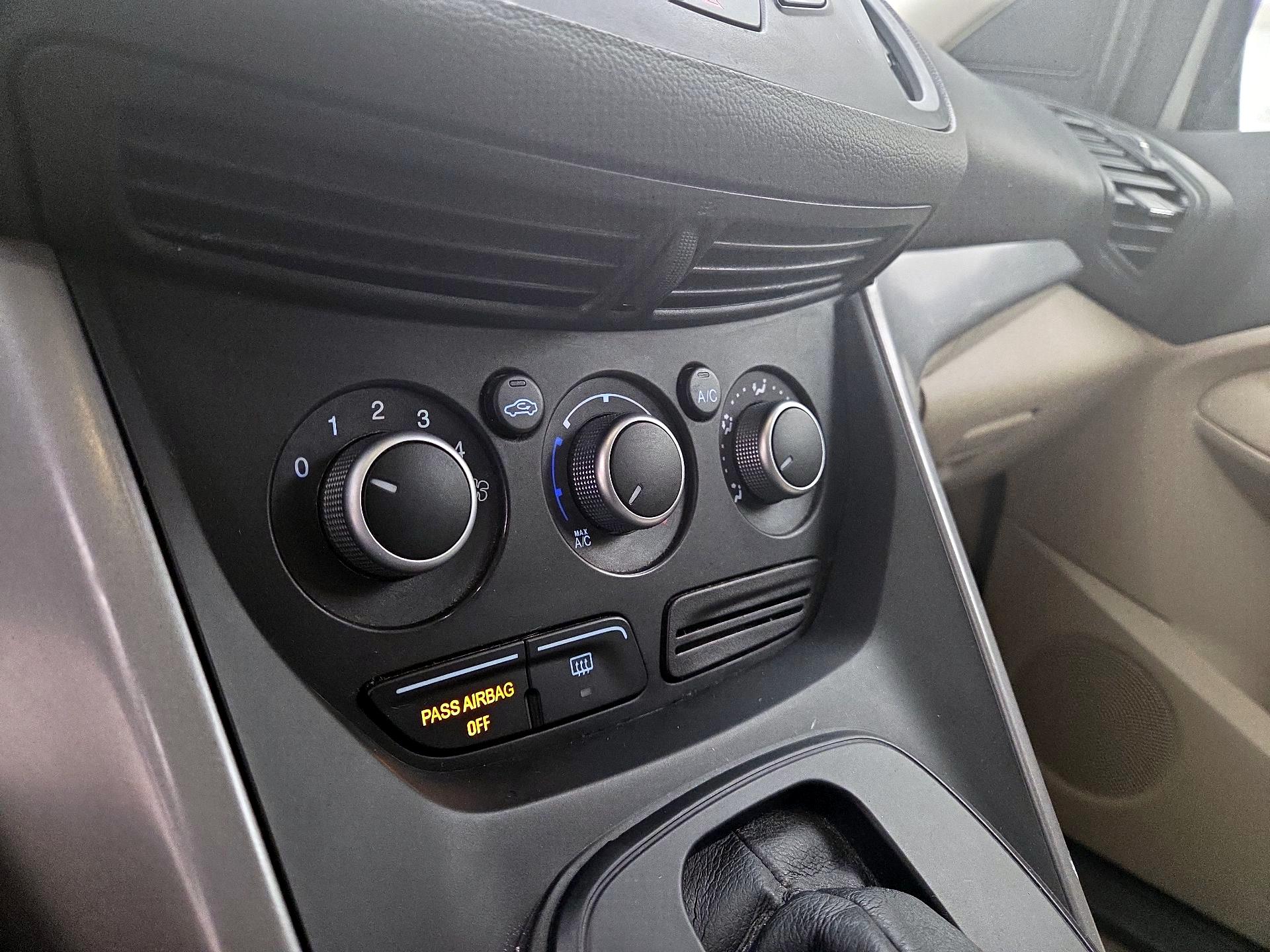 Thumbnail: 2016 Ford Escape - 16