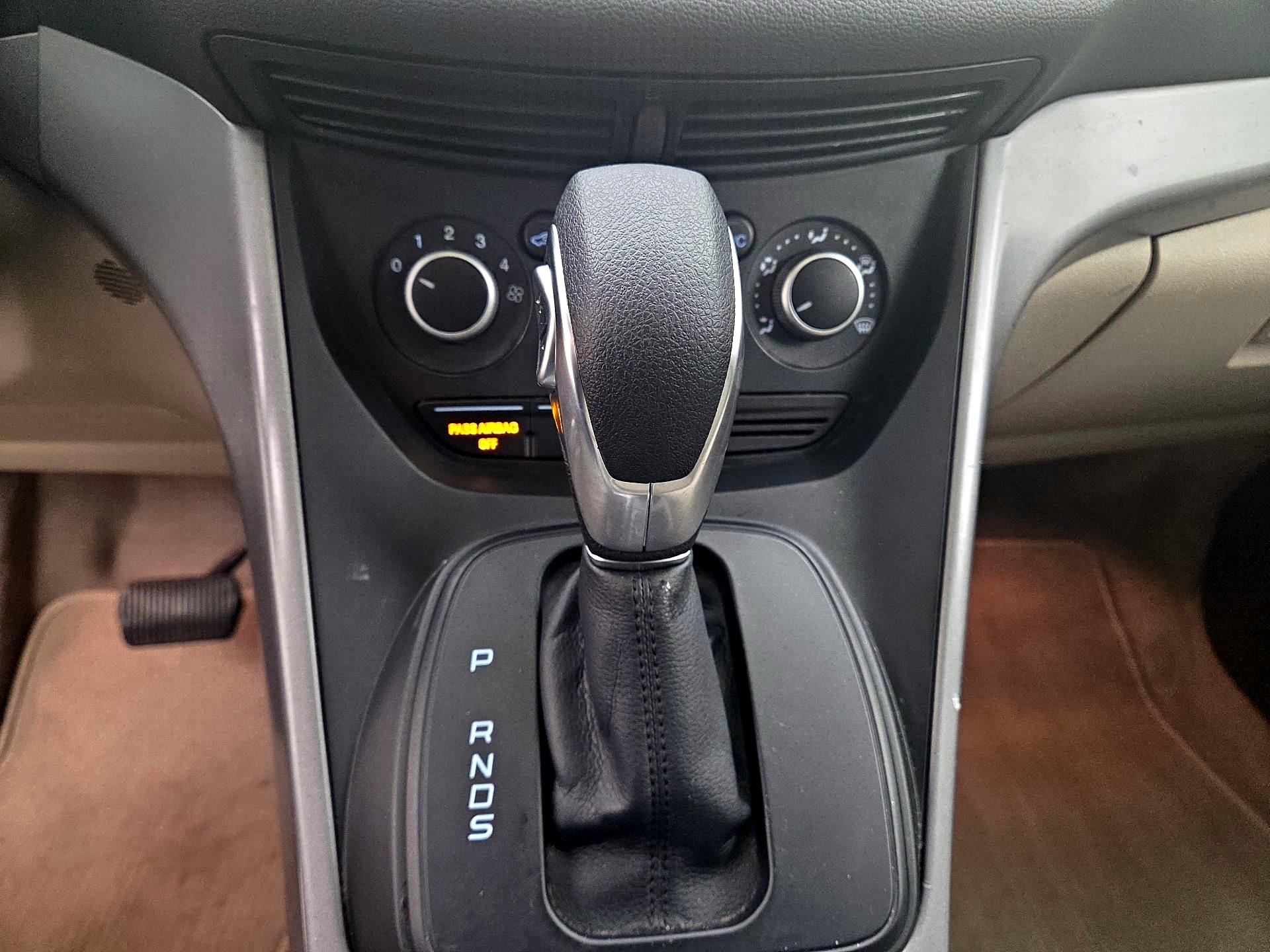 Thumbnail: 2016 Ford Escape - 17