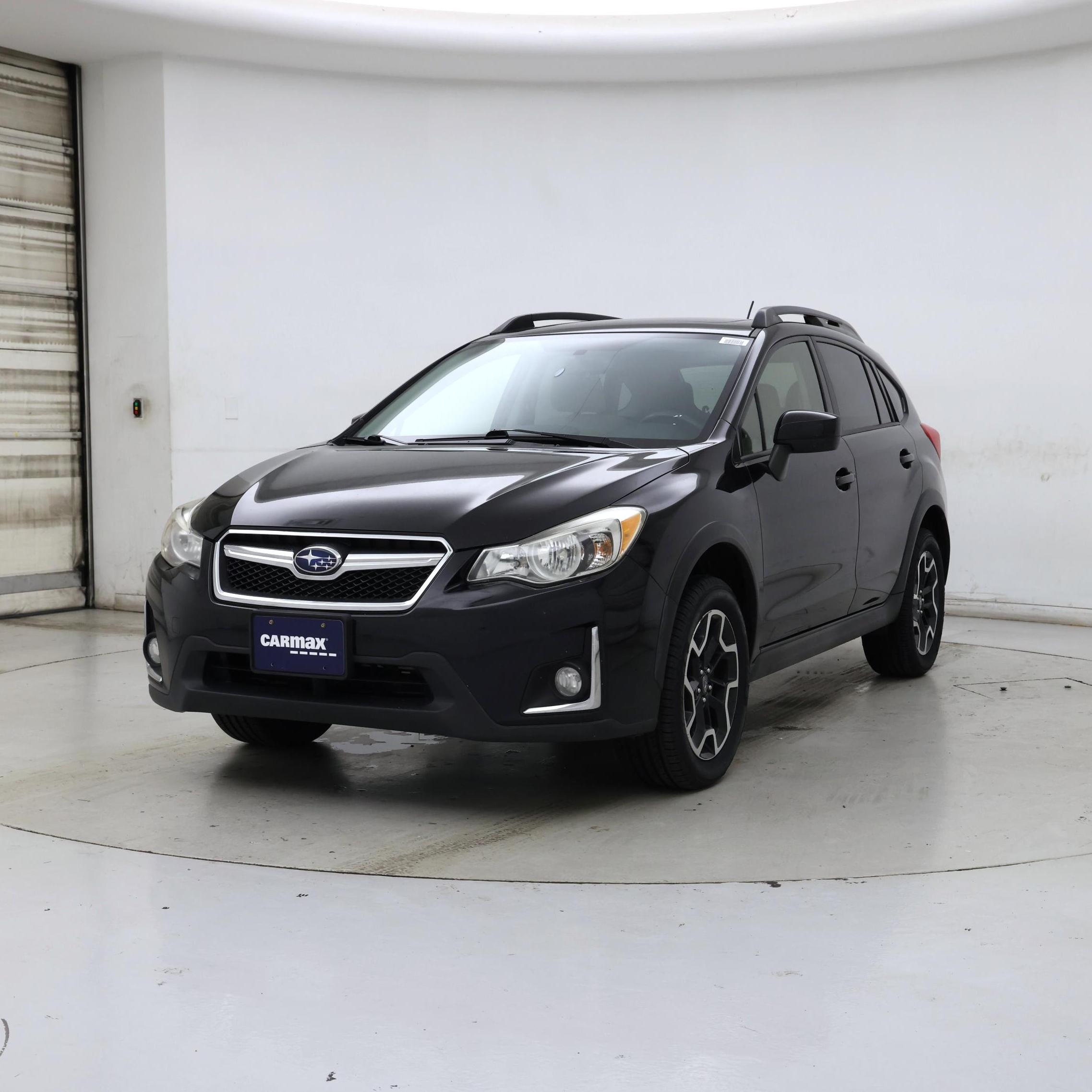 Thumbnail: 2017 Subaru Crosstrek - 4