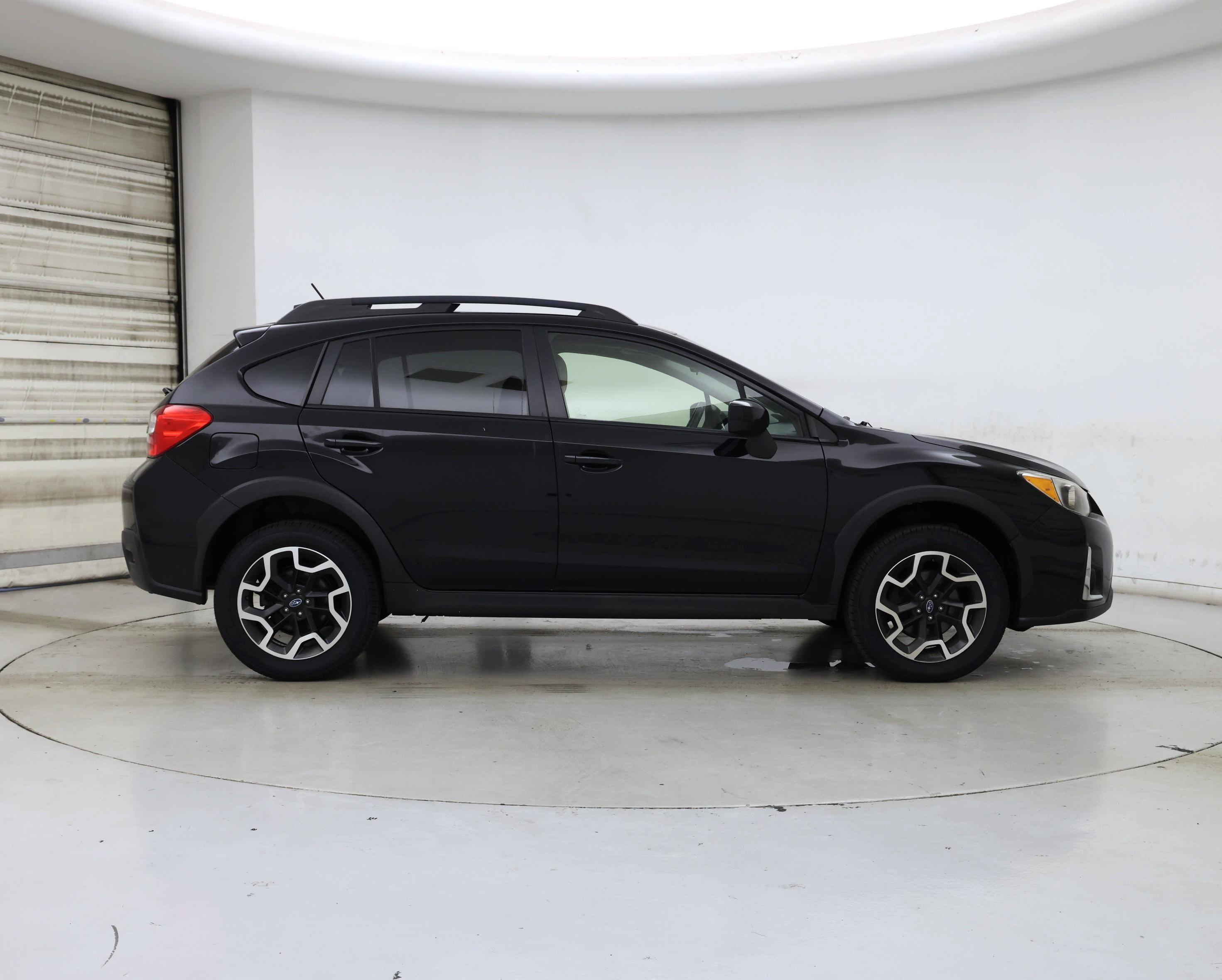 Thumbnail: 2017 Subaru Crosstrek - 7