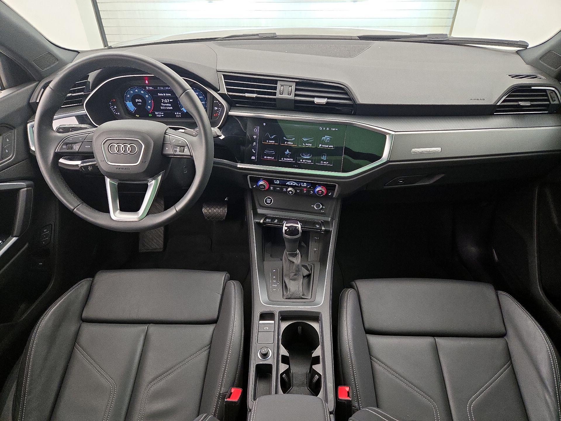 Thumbnail: 2025 Audi Q3 - 9