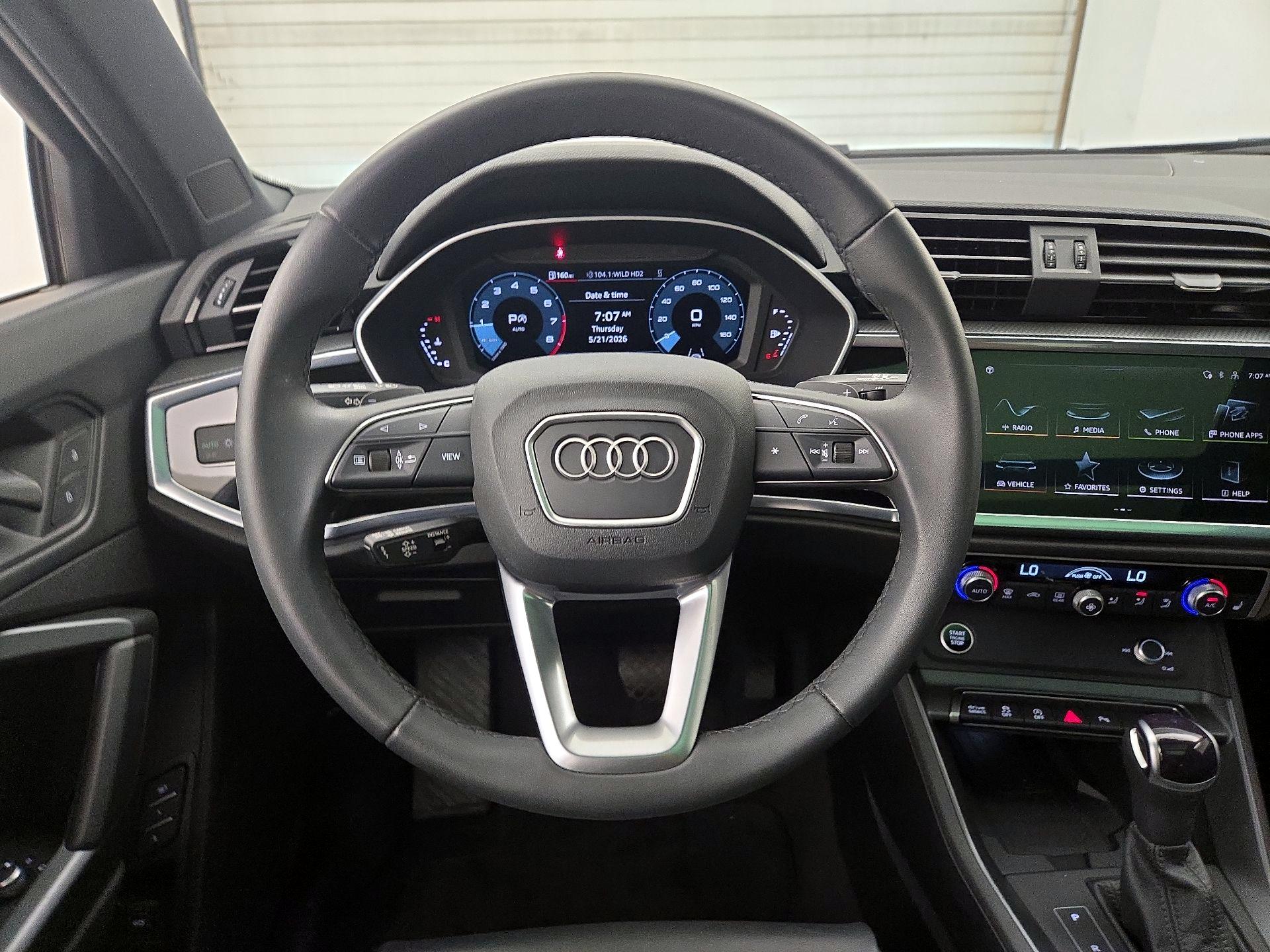 Thumbnail: 2025 Audi Q3 - 10