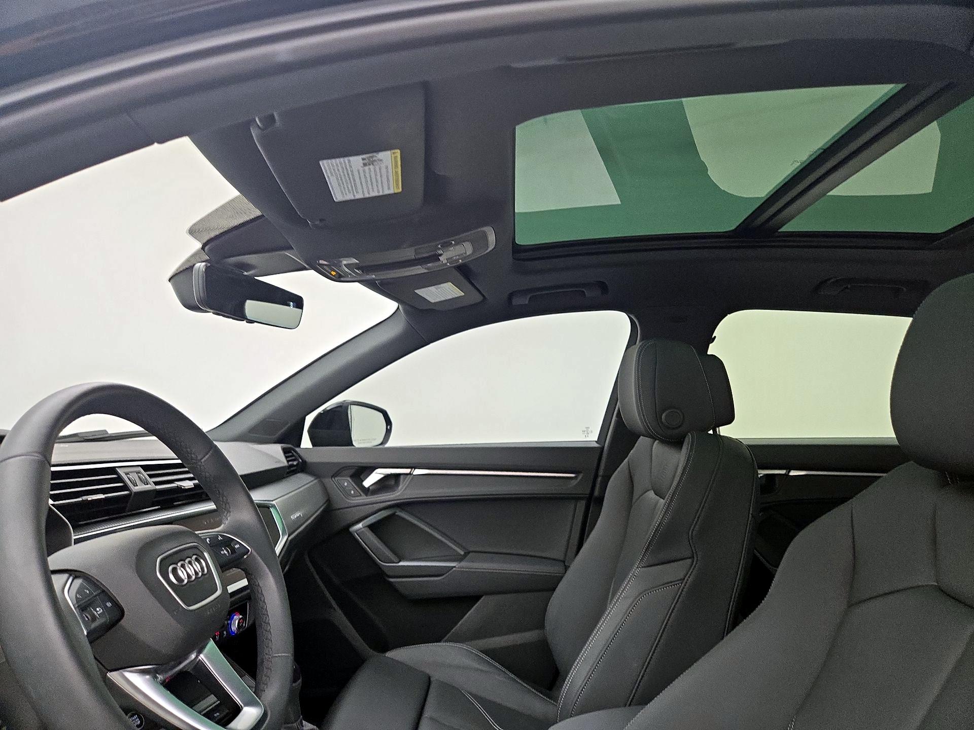 Thumbnail: 2025 Audi Q3 - 19