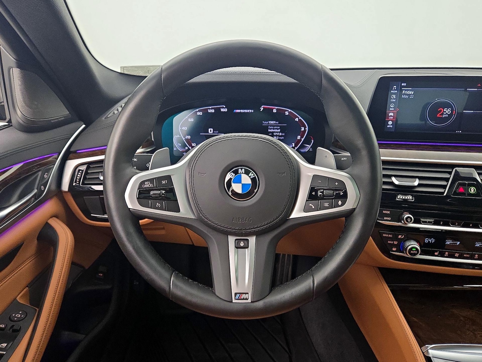 2020 BMW 5 Series M550i - Photo 11
