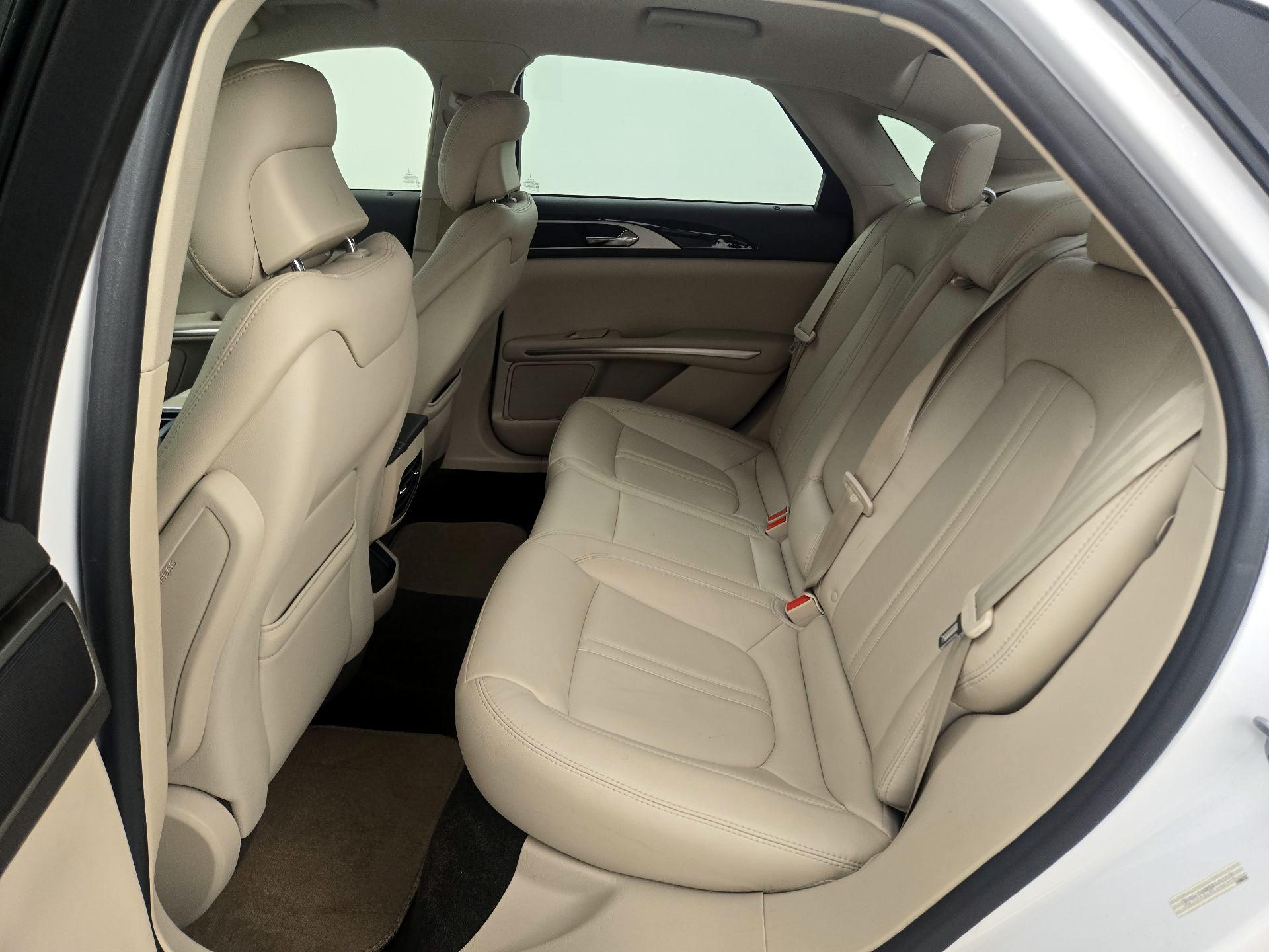 Thumbnail: 2016 Lincoln MKZ - 19