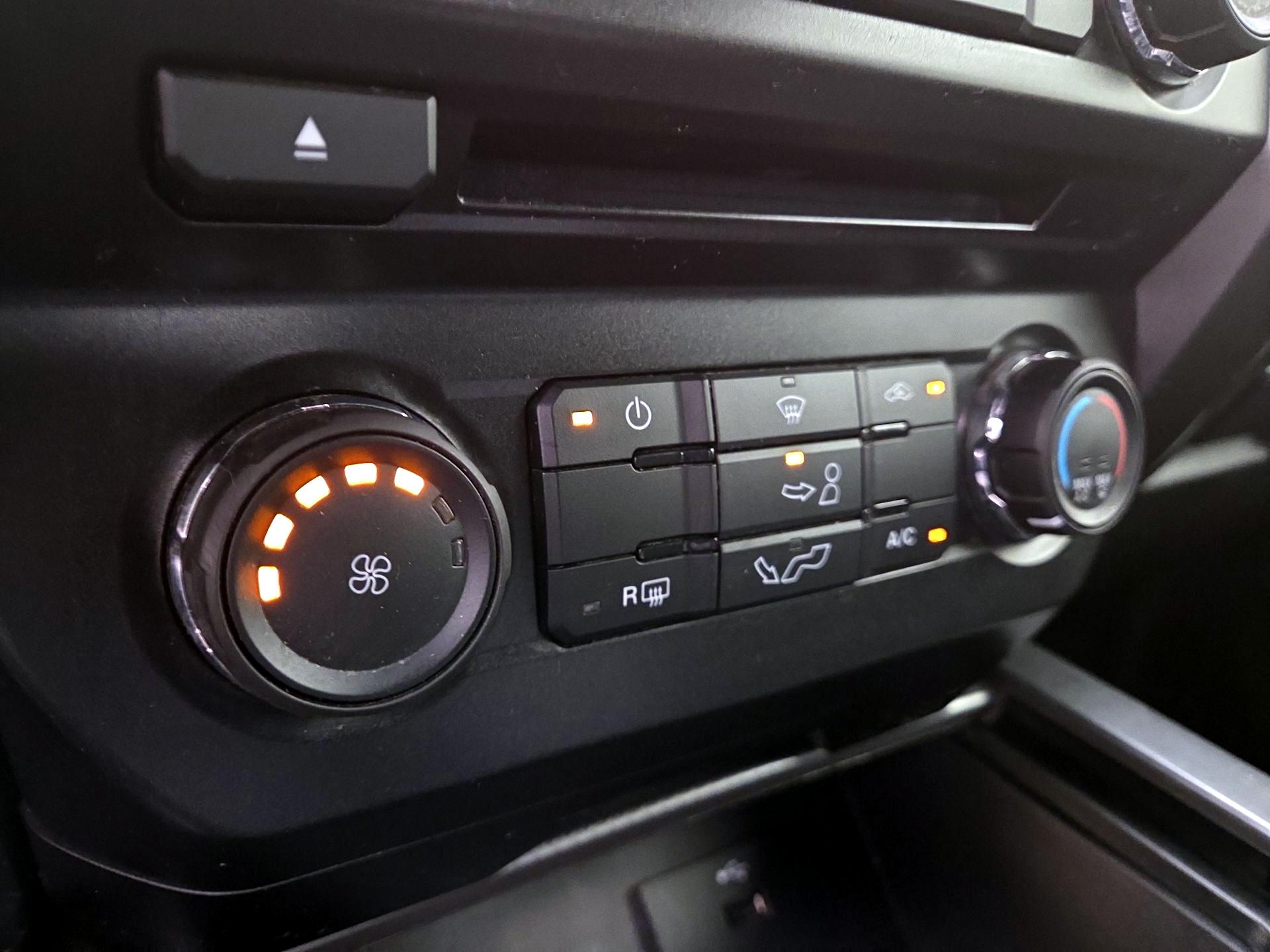 Thumbnail: 2016 Ford F-150 - 16