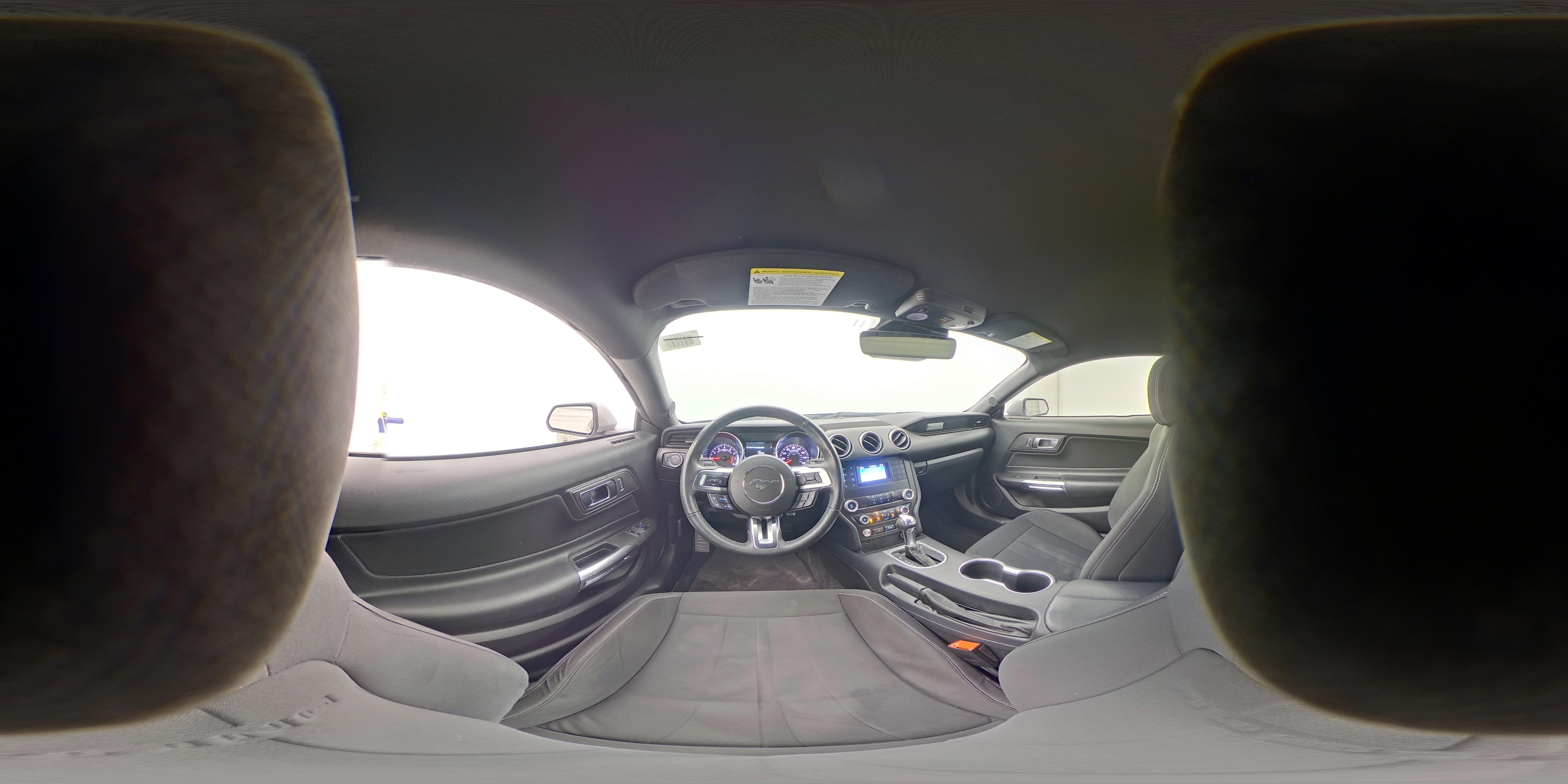 2021 Ford Mustang EcoBoost - Photo 26