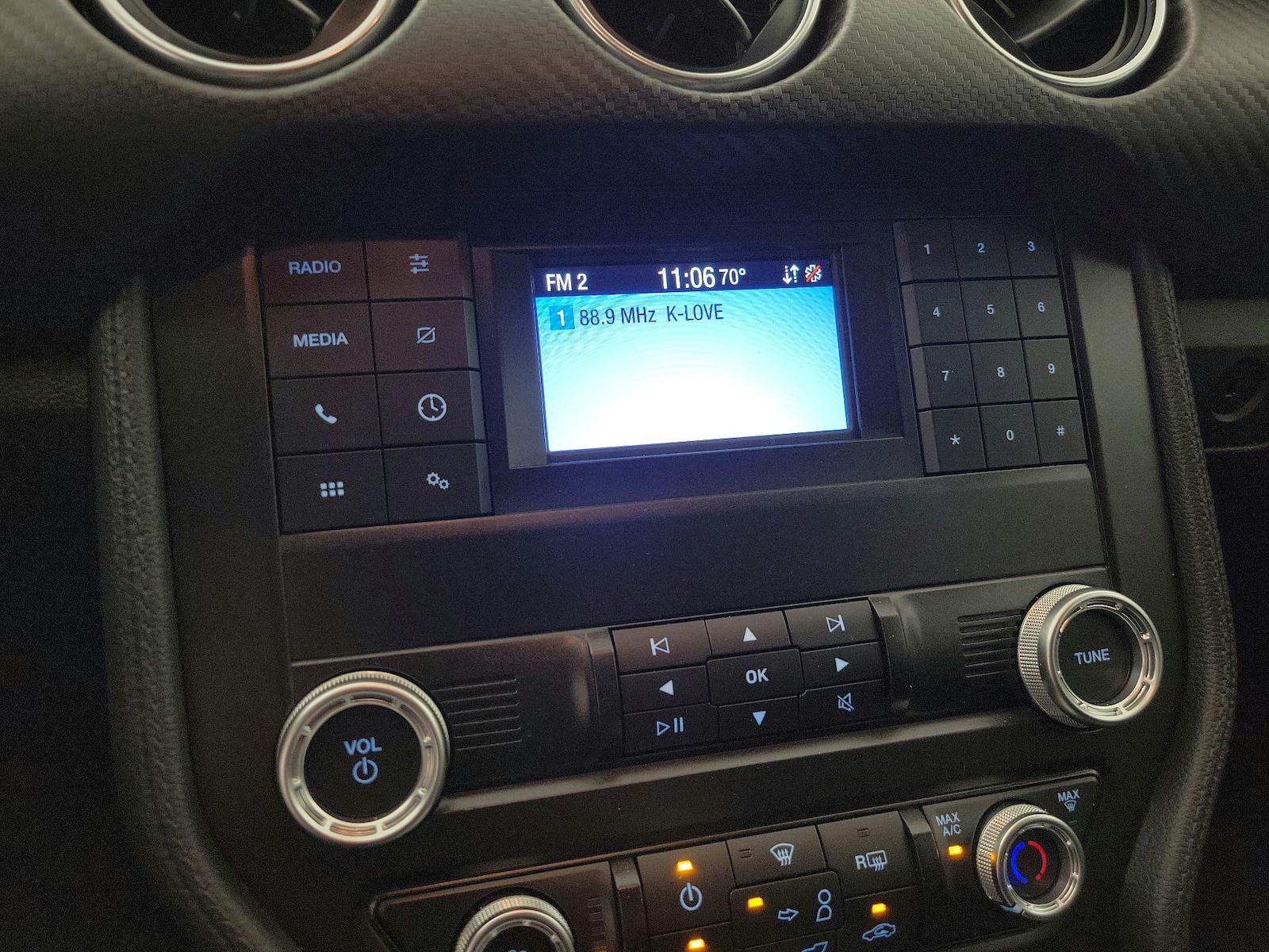 2021 Ford Mustang EcoBoost - Photo 17