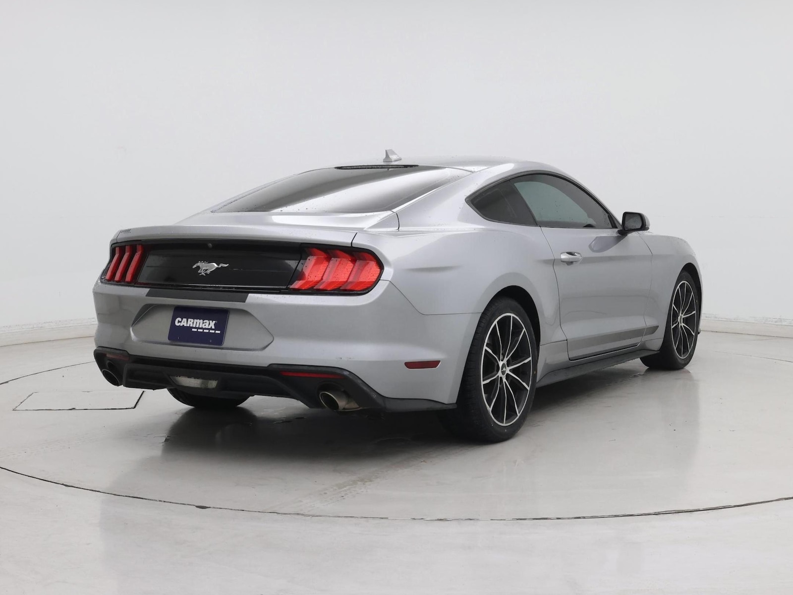 2021 Ford Mustang EcoBoost - Photo 9
