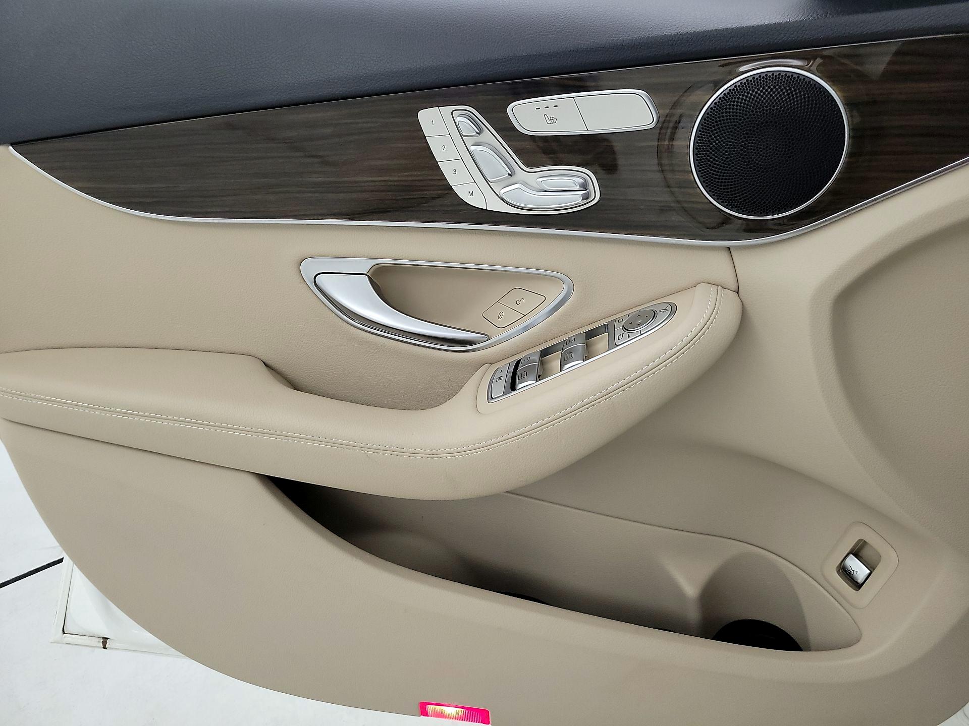 Thumbnail: 2018 Mercedes-Benz C-Class - 12