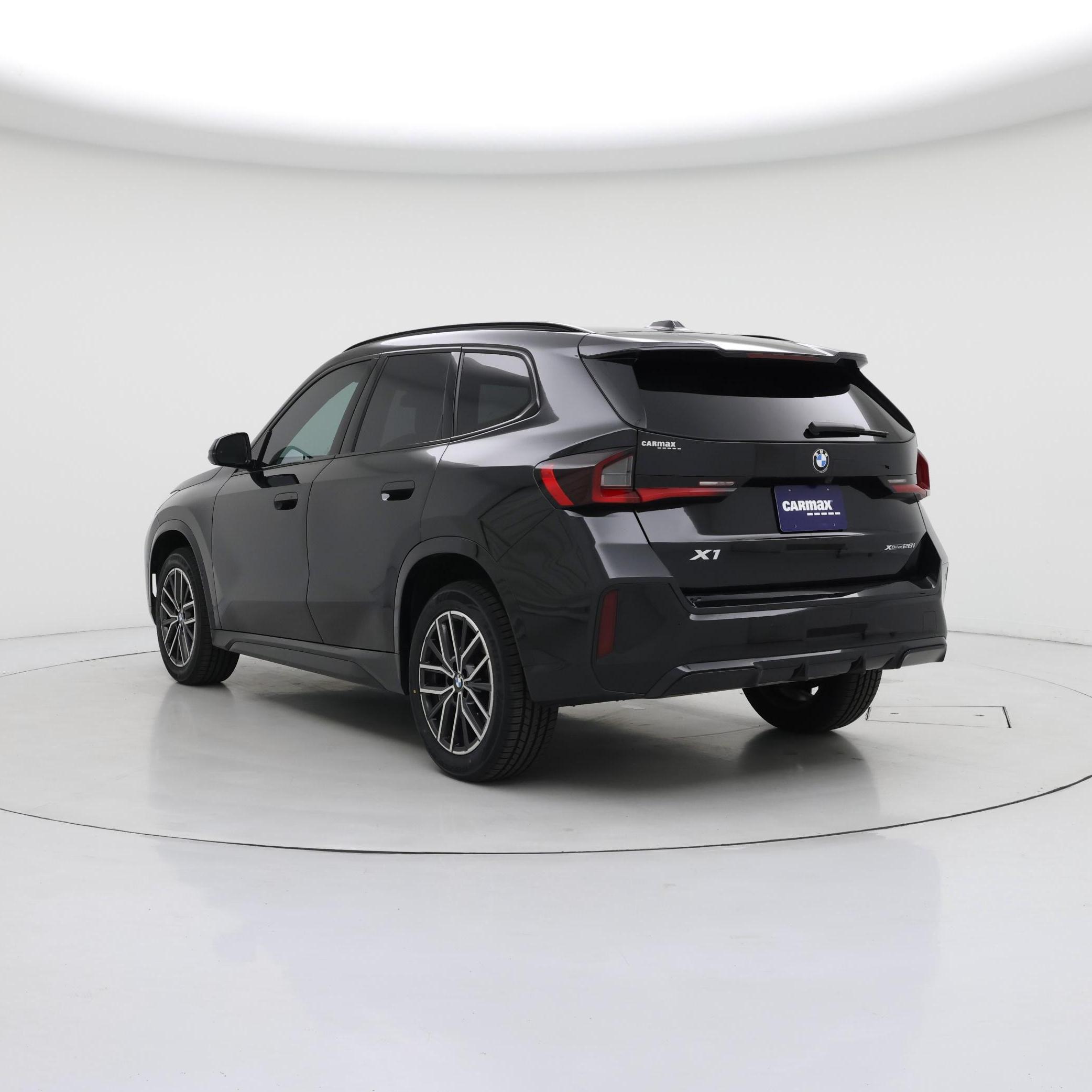 Thumbnail: 2023 BMW X1 - 2