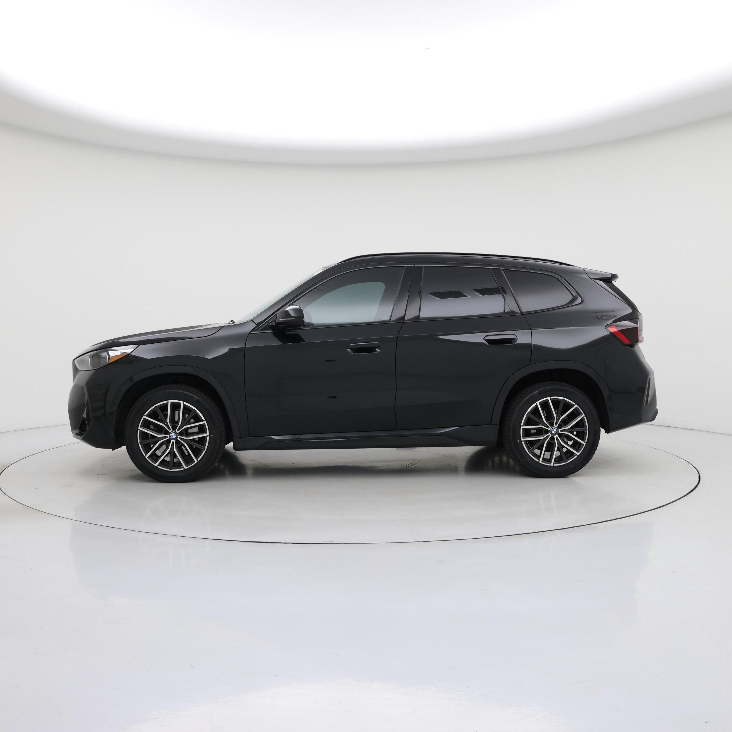 Thumbnail: 2023 BMW X1 - 3