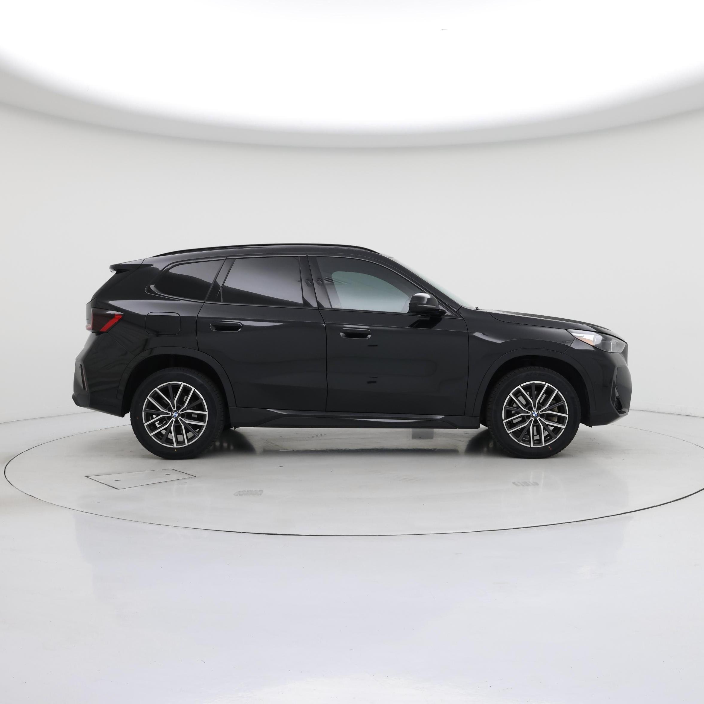 Thumbnail: 2023 BMW X1 - 7