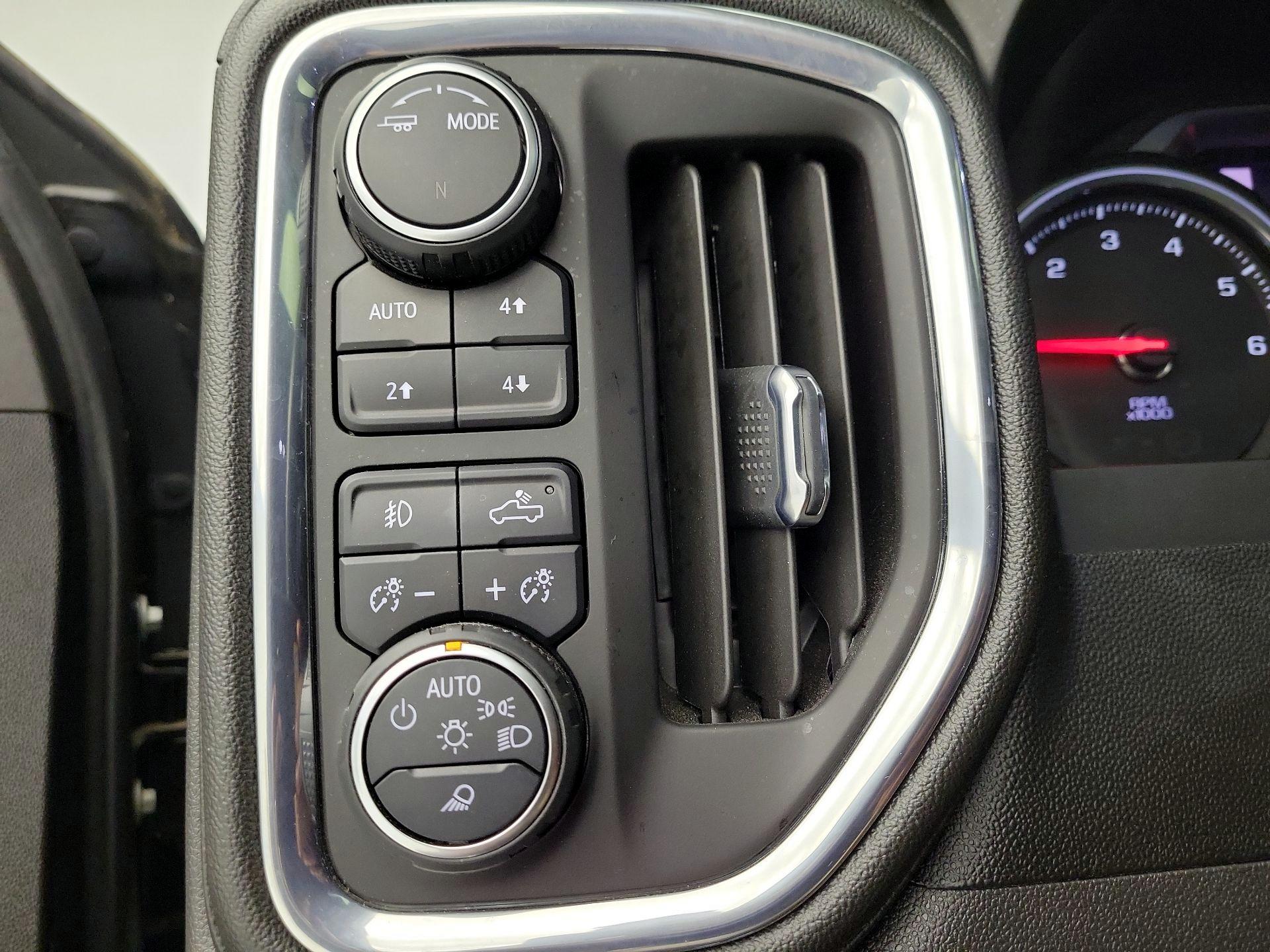 Thumbnail: 2021 Chevrolet Silverado 1500 - 13