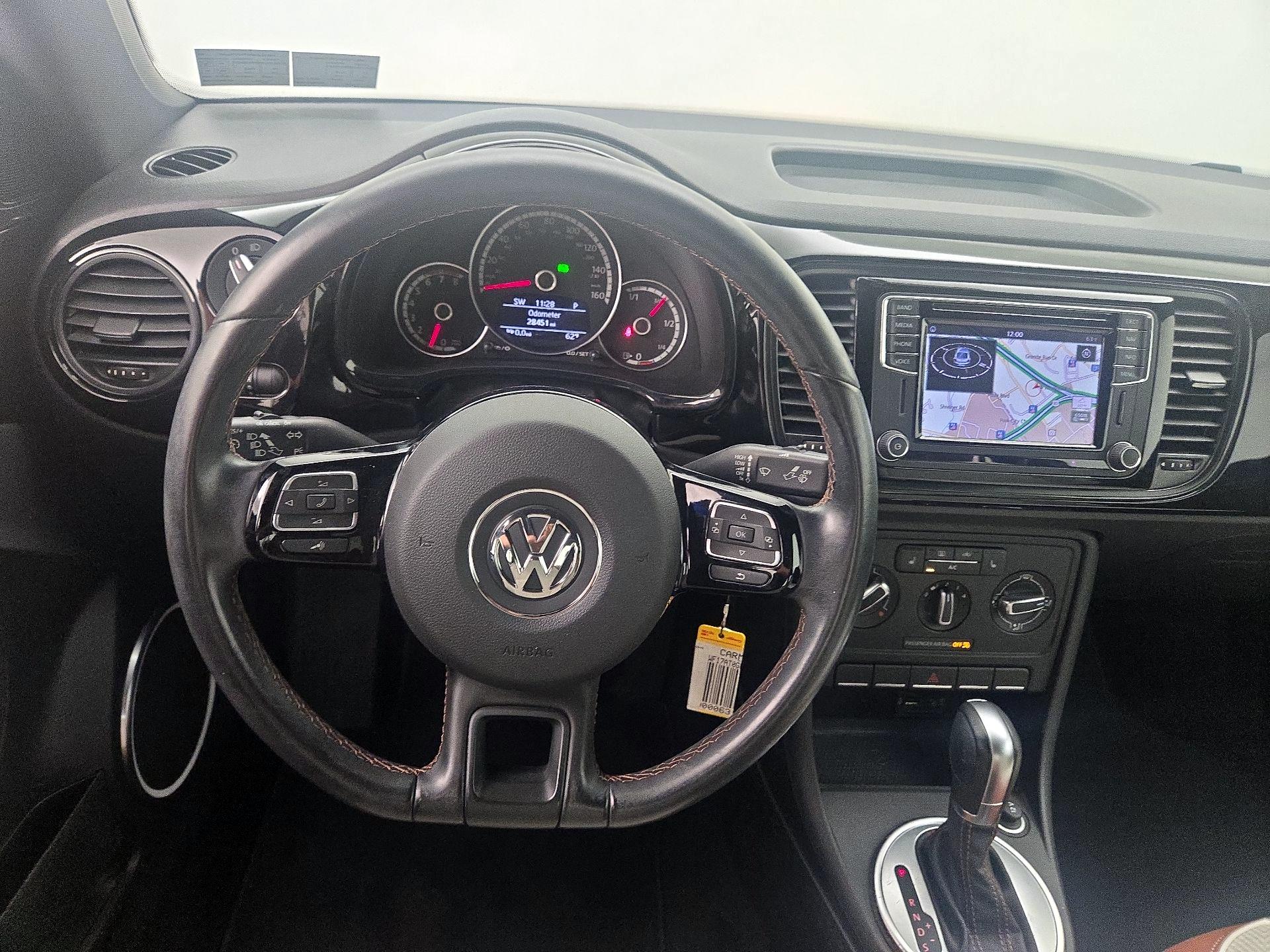 Thumbnail: 2016 Volkswagen Beetle - 10