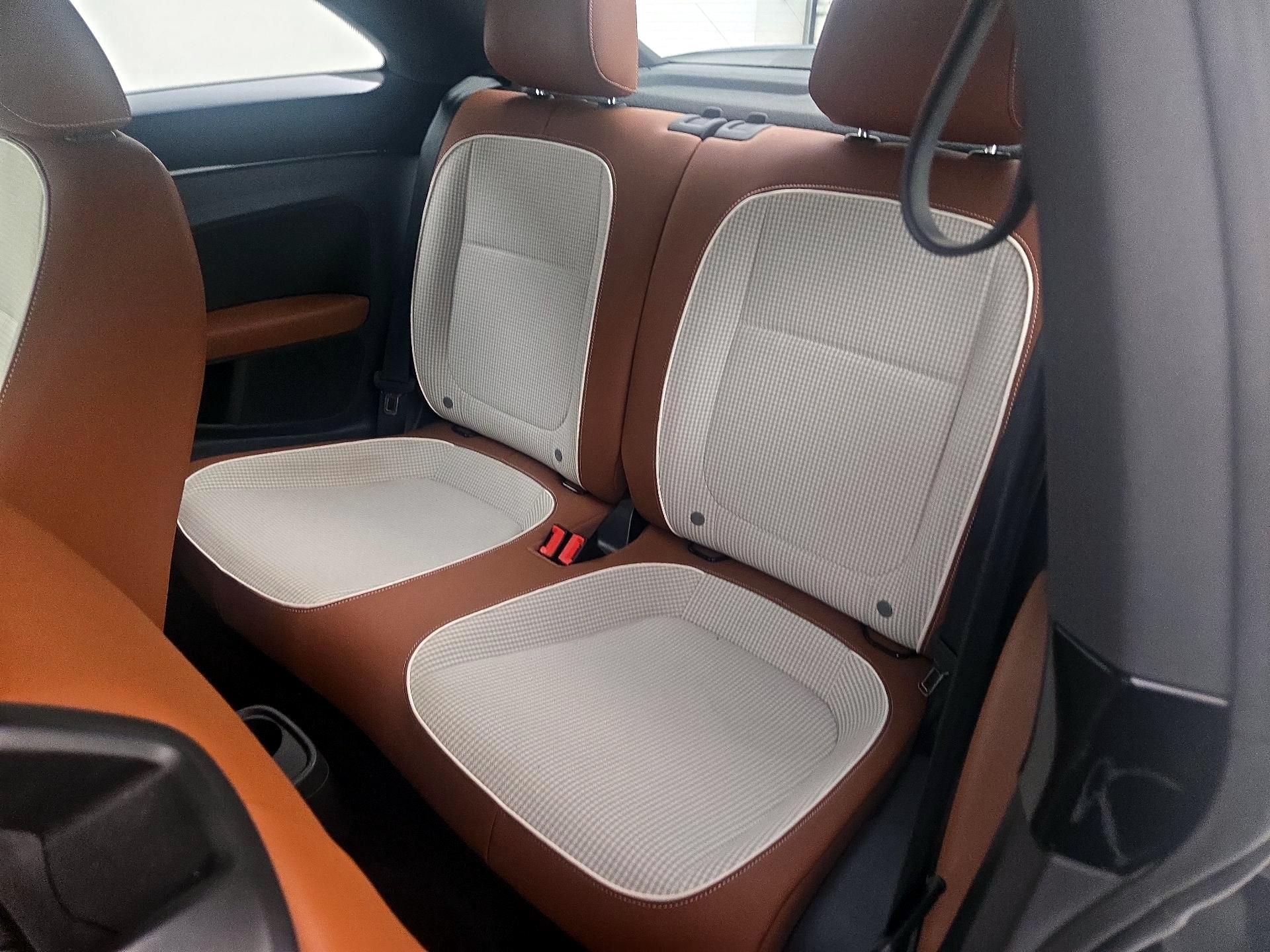 Thumbnail: 2016 Volkswagen Beetle - 19