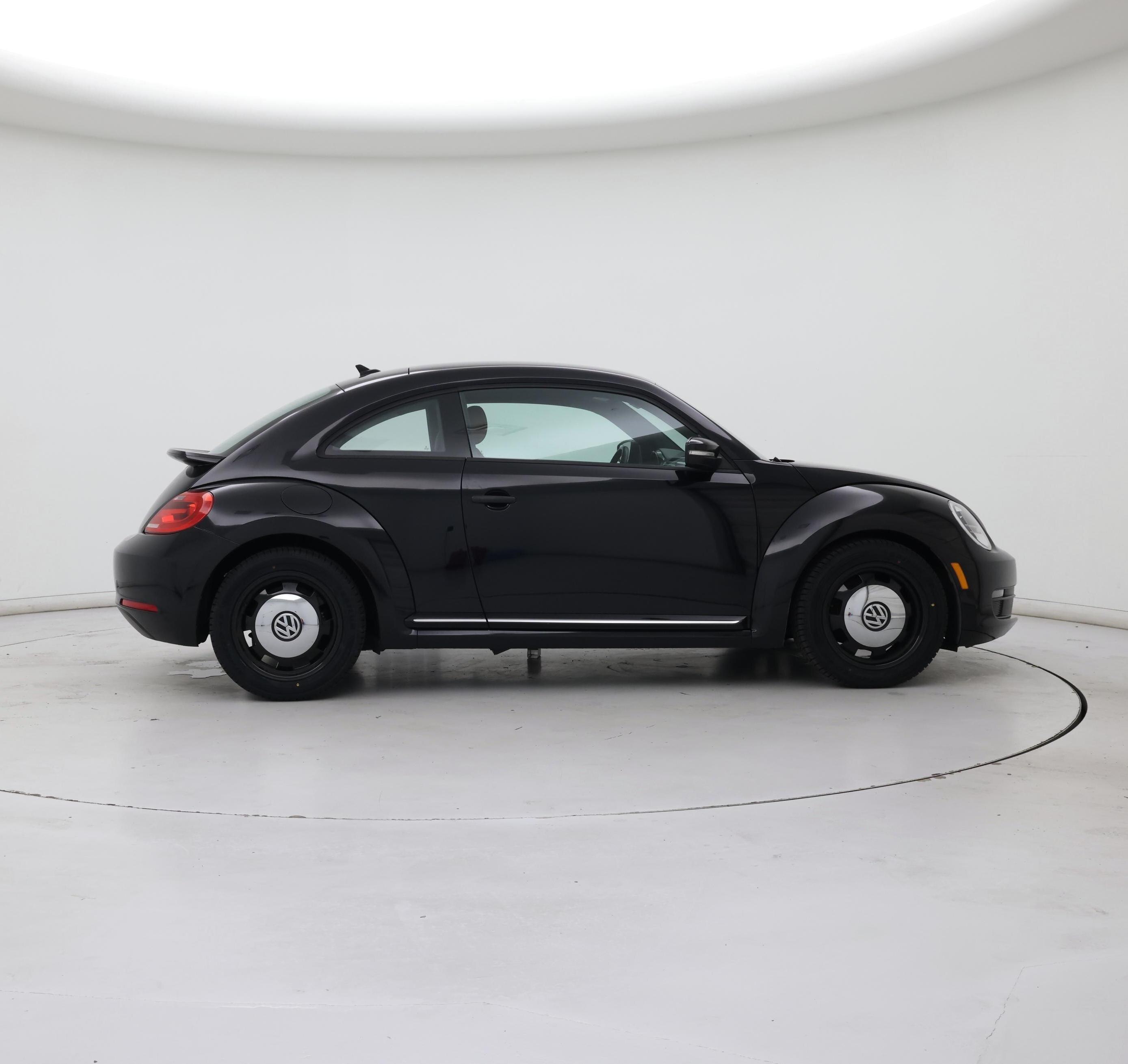 Thumbnail: 2016 Volkswagen Beetle - 7