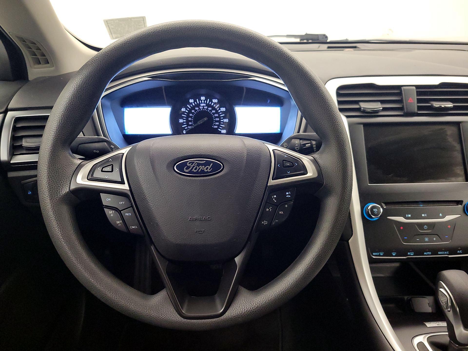 Thumbnail: 2014 Ford Fusion - 10