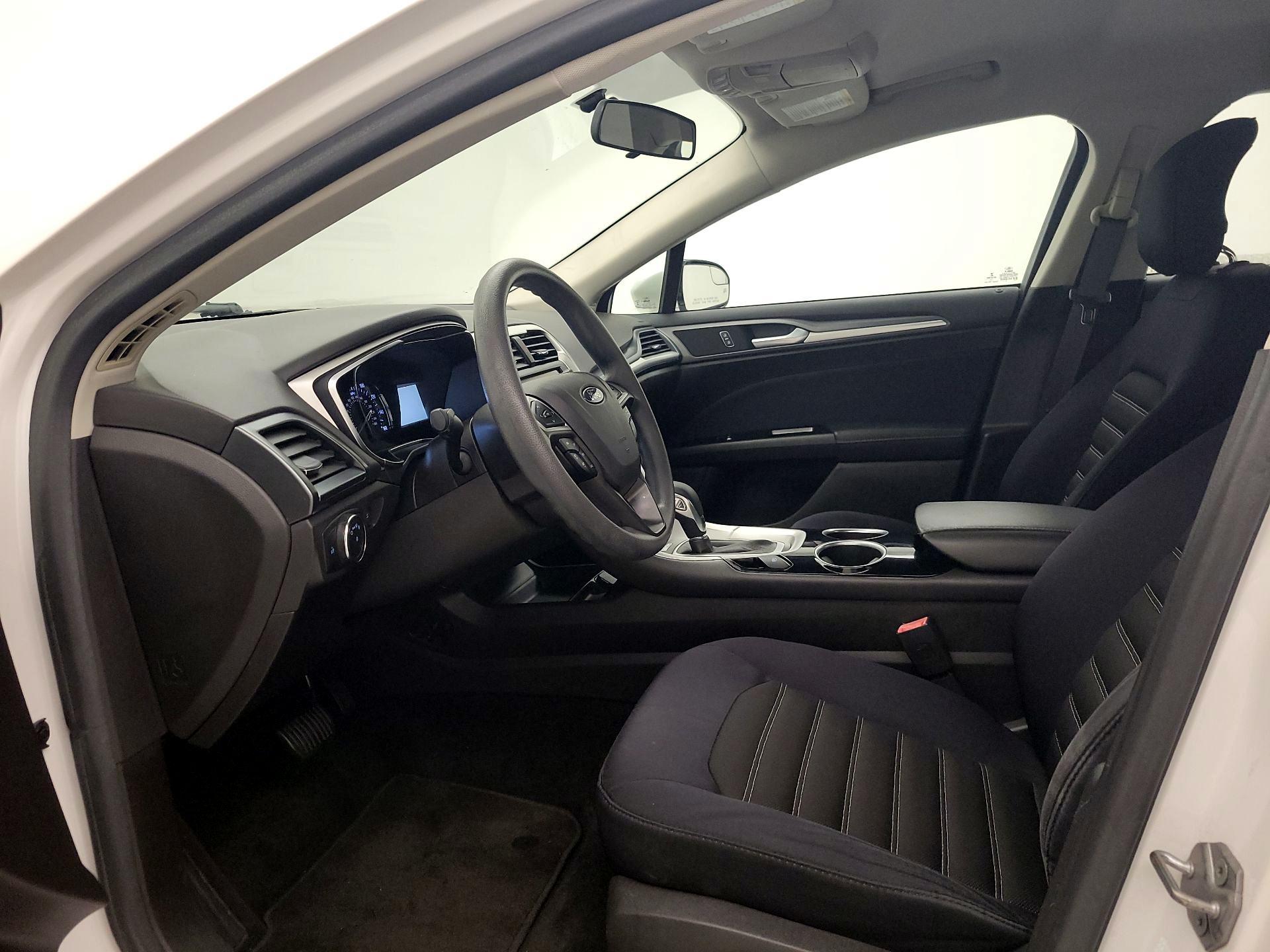 Thumbnail: 2014 Ford Fusion - 11