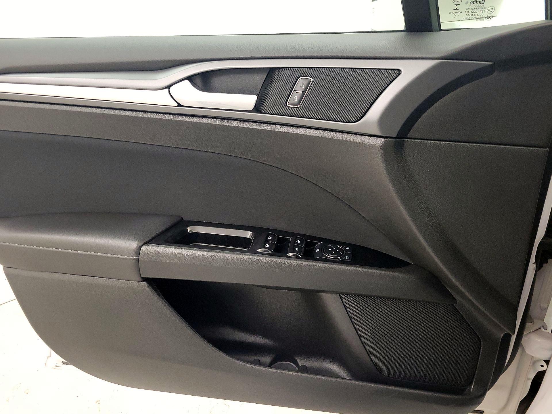 Thumbnail: 2014 Ford Fusion - 12