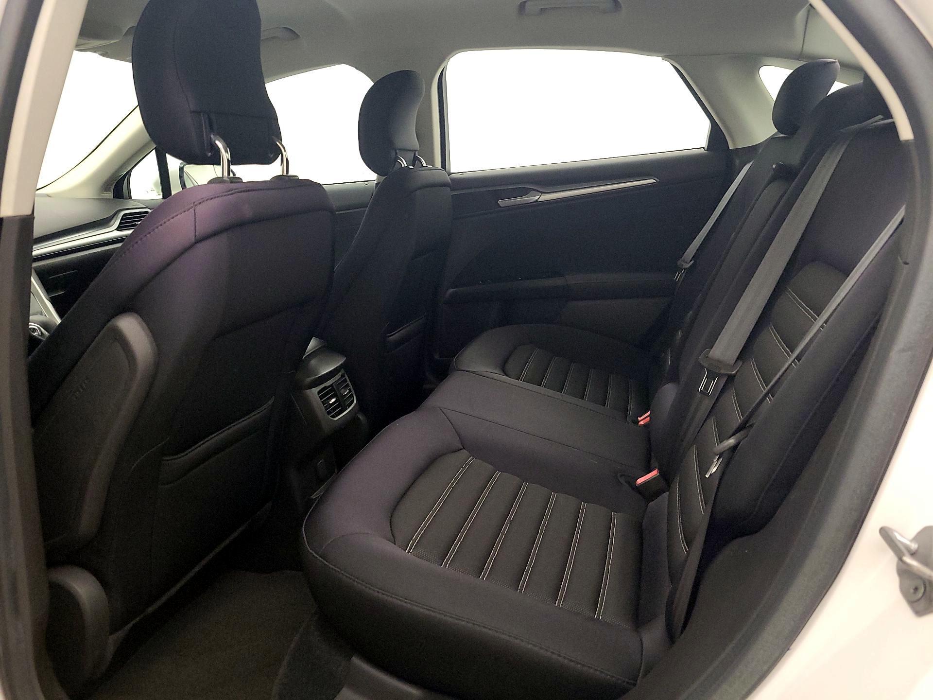 Thumbnail: 2014 Ford Fusion - 19