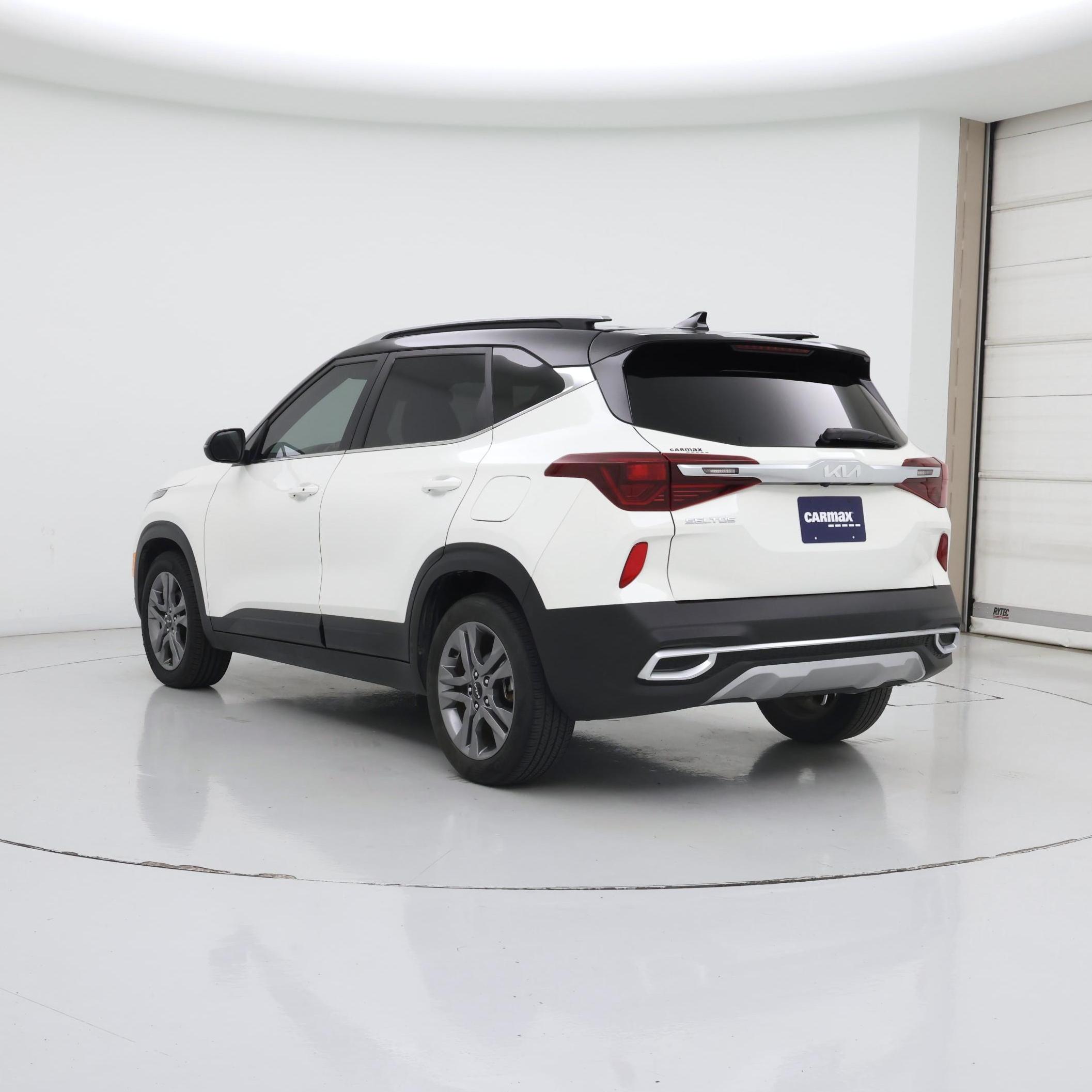 Thumbnail: 2023 Kia Seltos - 2