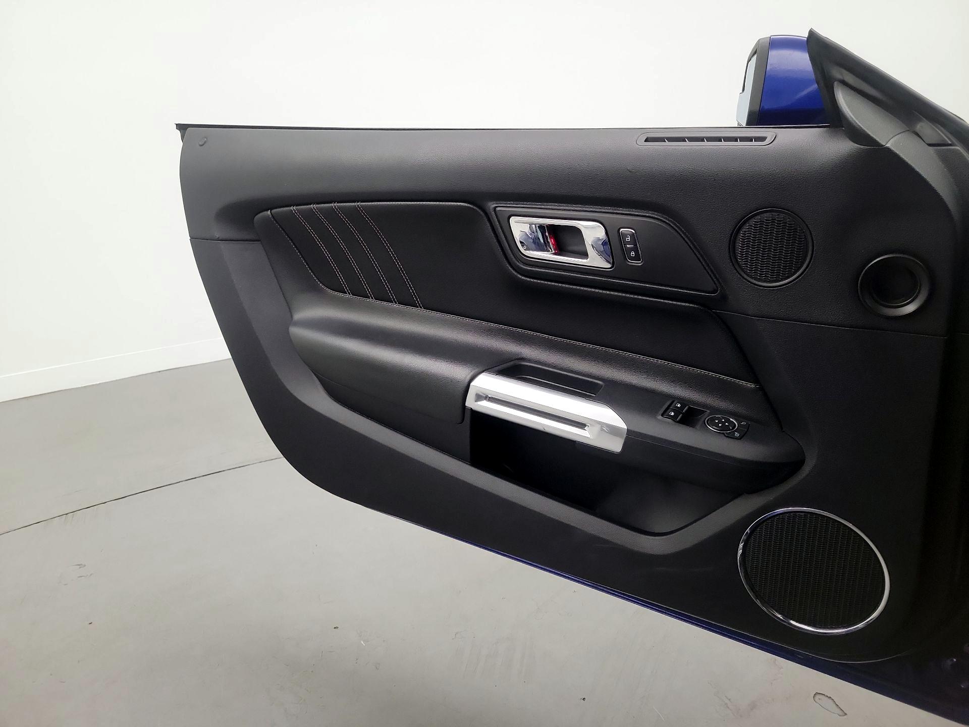 Thumbnail: 2015 Ford Mustang - 12