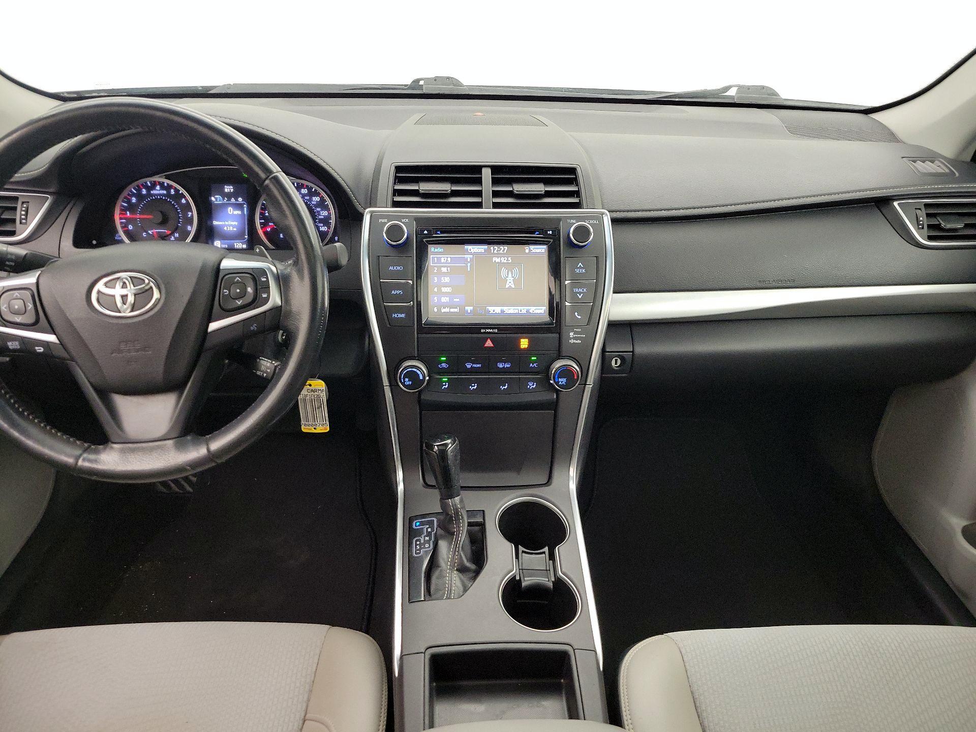 Thumbnail: 2016 Toyota Camry - 9
