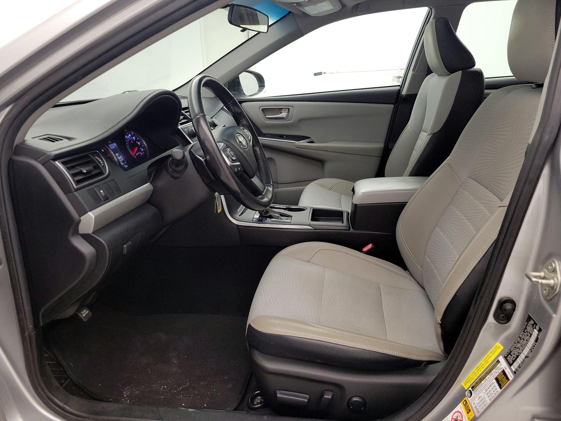 Thumbnail: 2016 Toyota Camry - 11