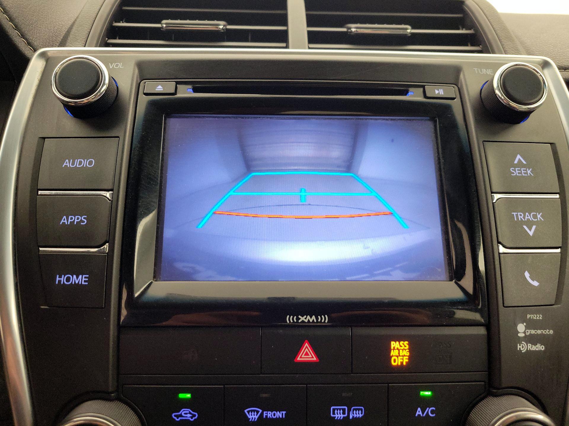 Thumbnail: 2016 Toyota Camry - 15