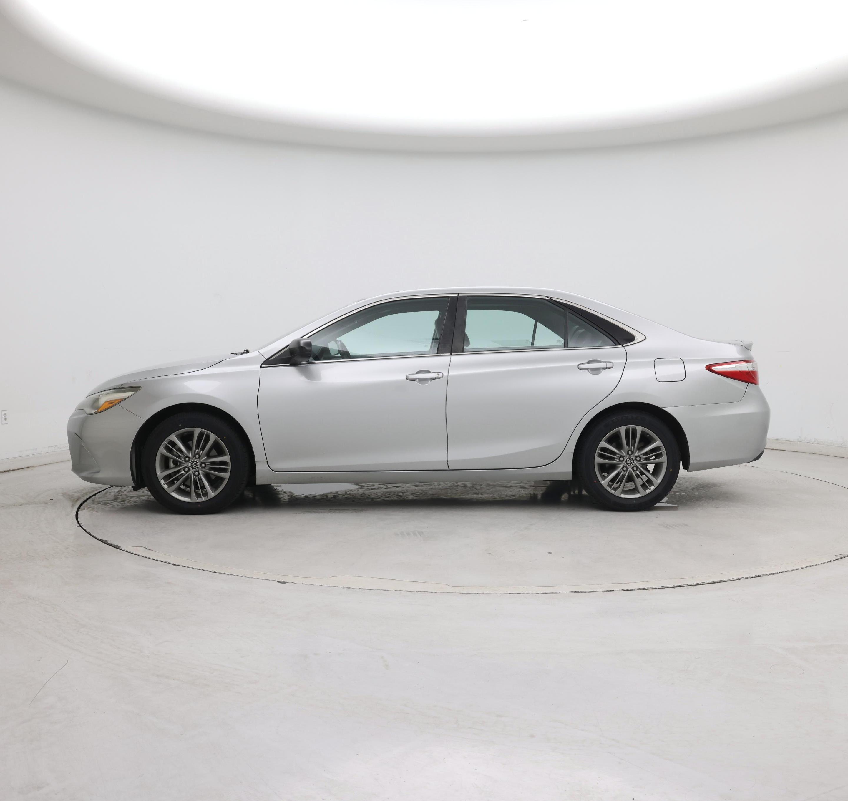 Thumbnail: 2016 Toyota Camry - 3
