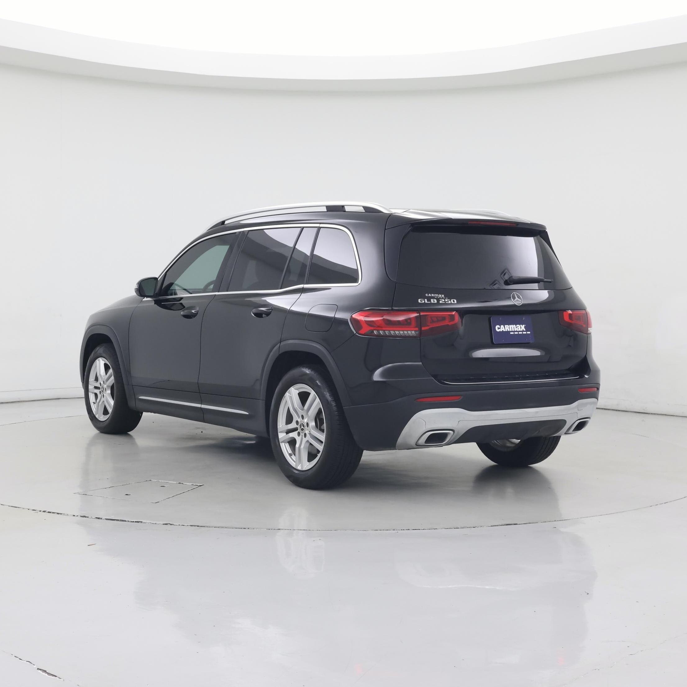 Thumbnail: 2021 Mercedes-Benz GLB - 2