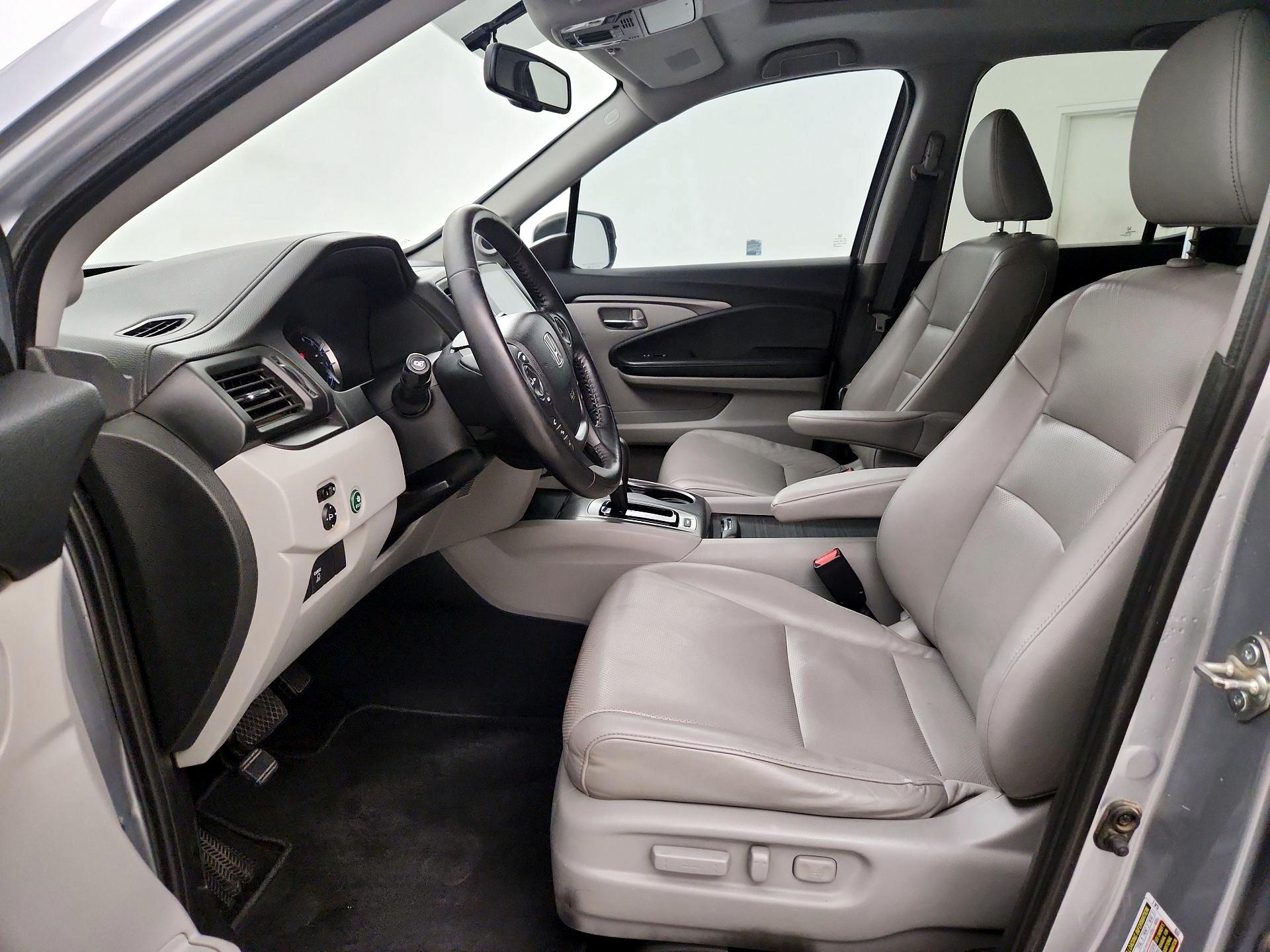 Thumbnail: 2019 Honda Ridgeline - 11