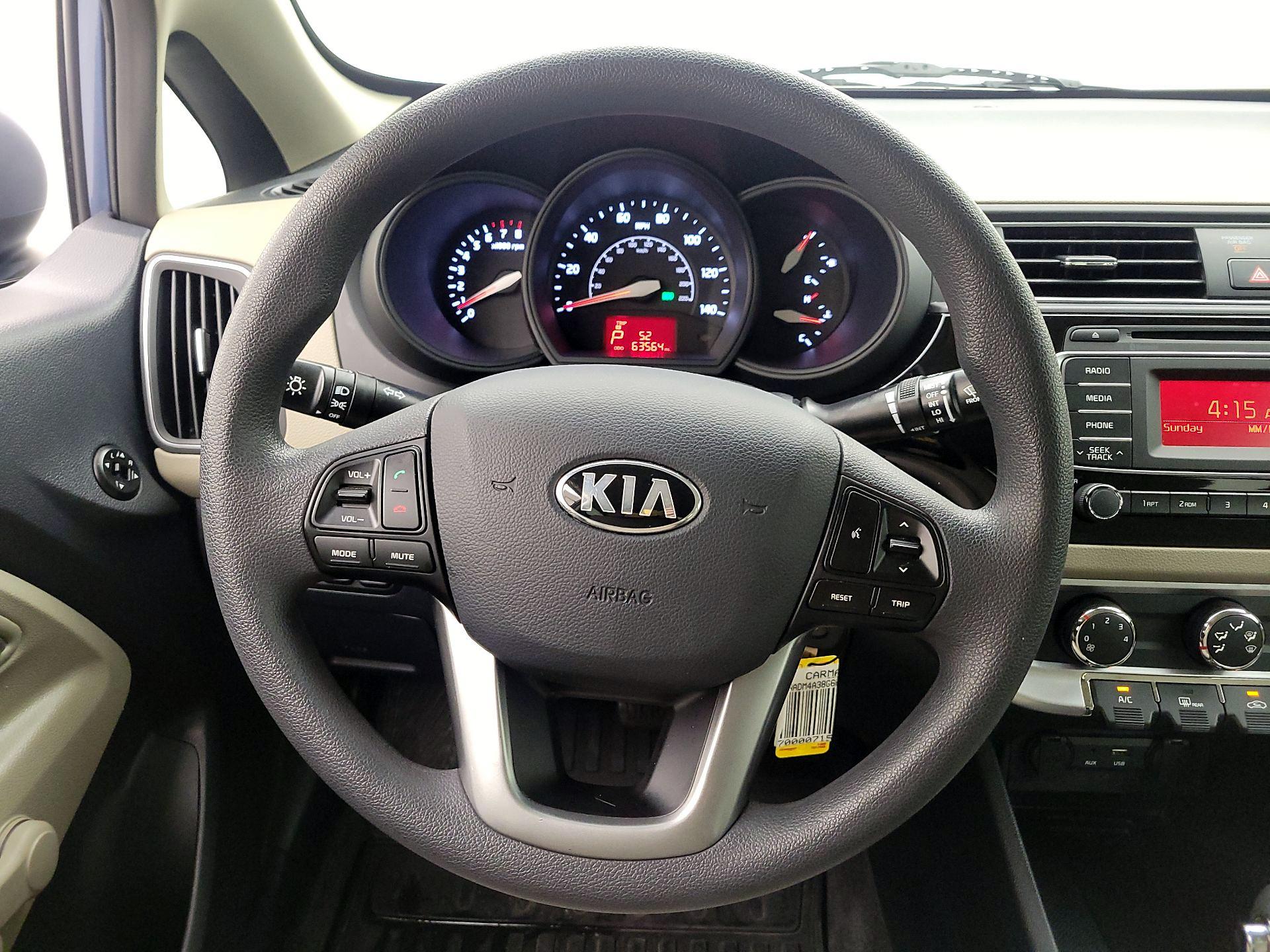 Thumbnail: 2016 Kia Rio - 10