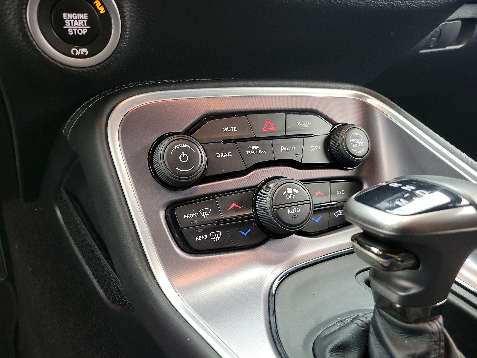 Thumbnail: 2019 Dodge Challenger - 16