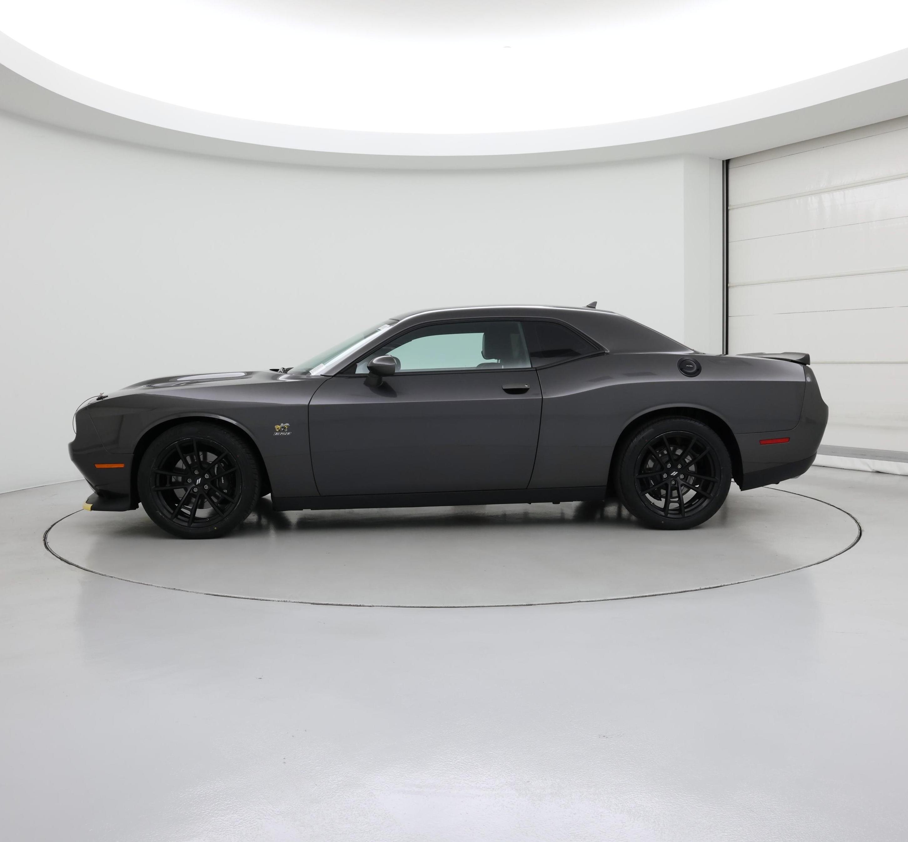Thumbnail: 2019 Dodge Challenger - 3