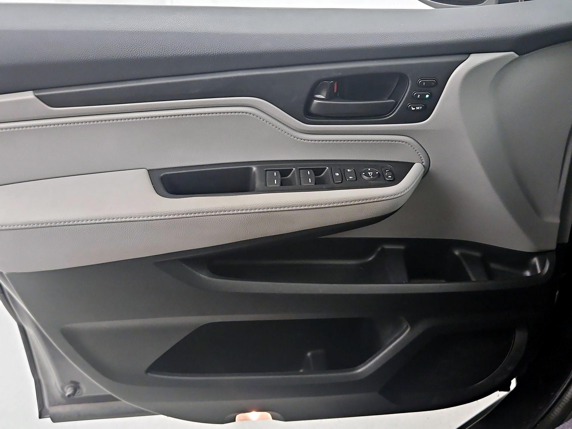 Thumbnail: 2023 Honda Odyssey - 12