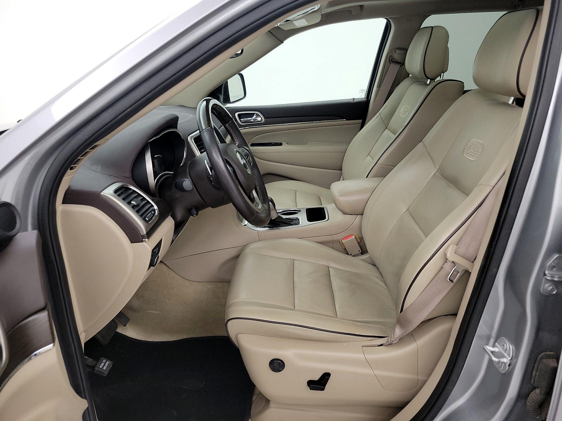 Thumbnail: 2017 Jeep Grand Cherokee - 11