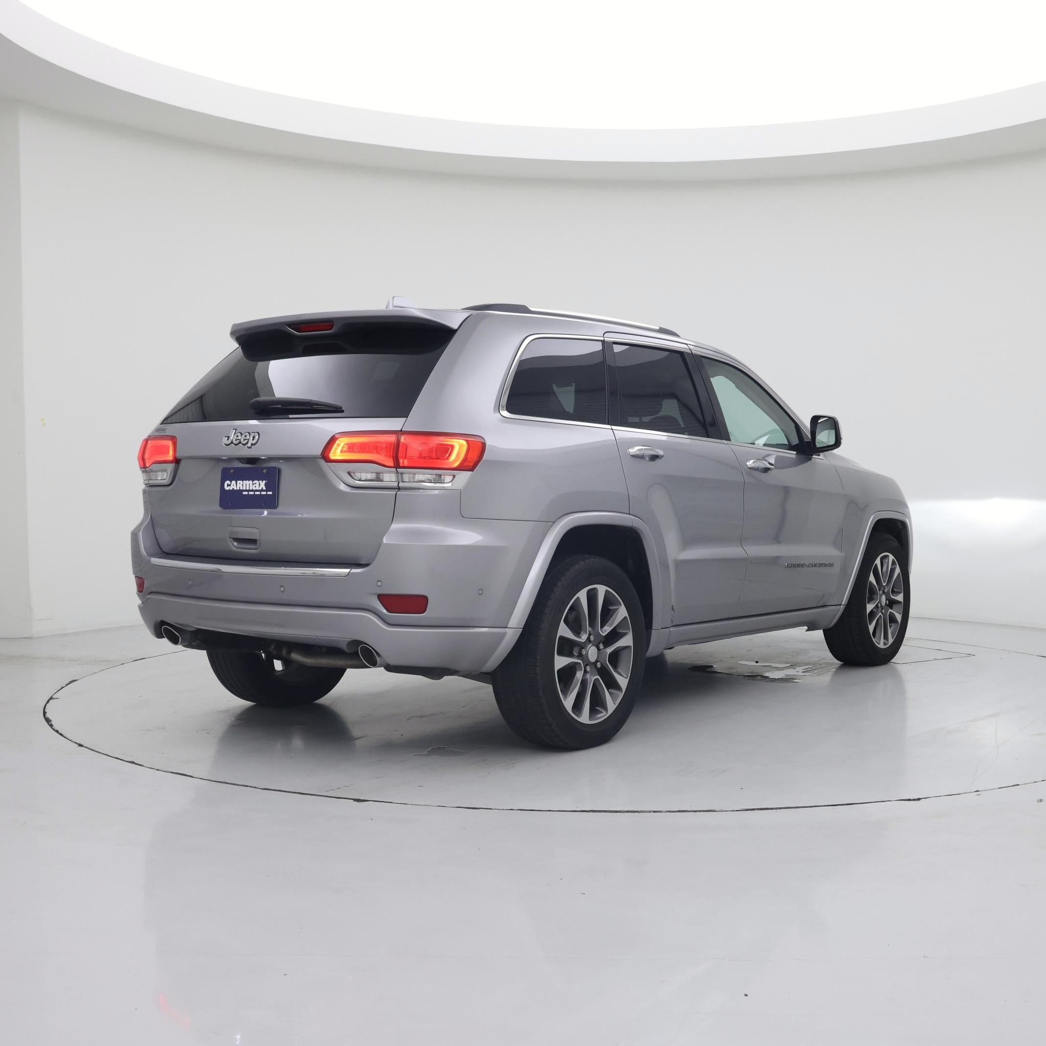Thumbnail: 2017 Jeep Grand Cherokee - 8