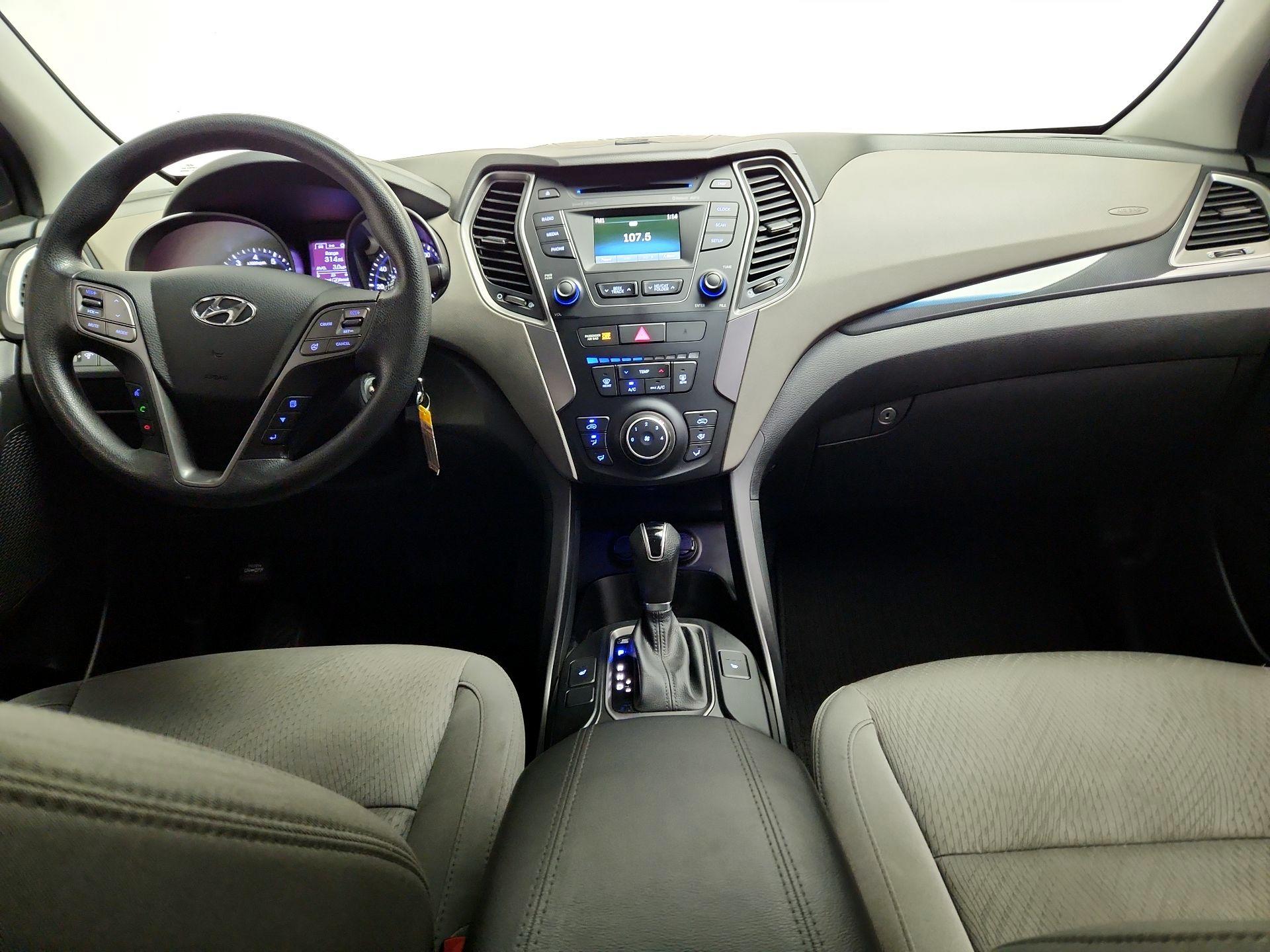 Thumbnail: 2016 Hyundai Santa Fe - 9