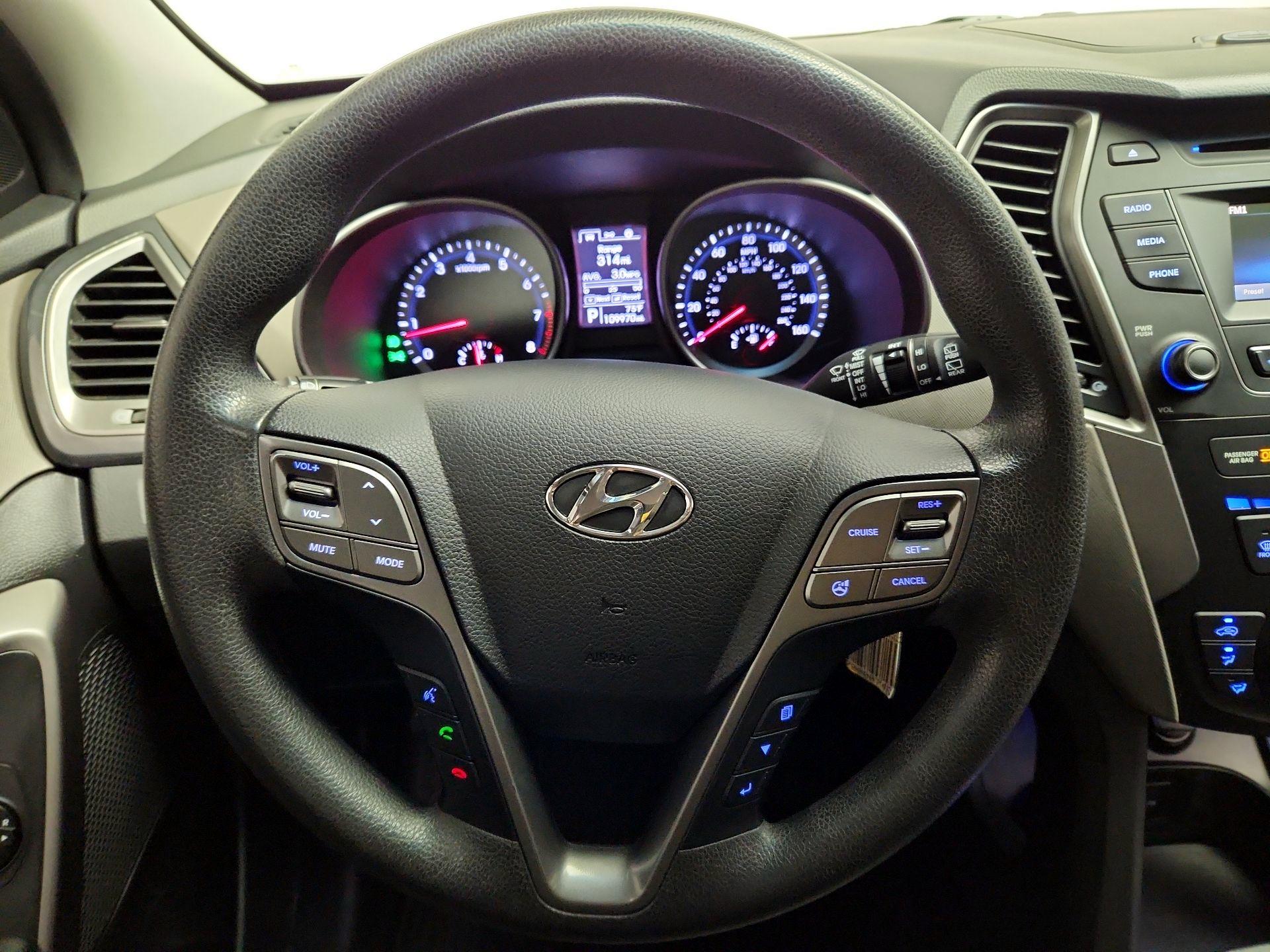 Thumbnail: 2016 Hyundai Santa Fe - 10
